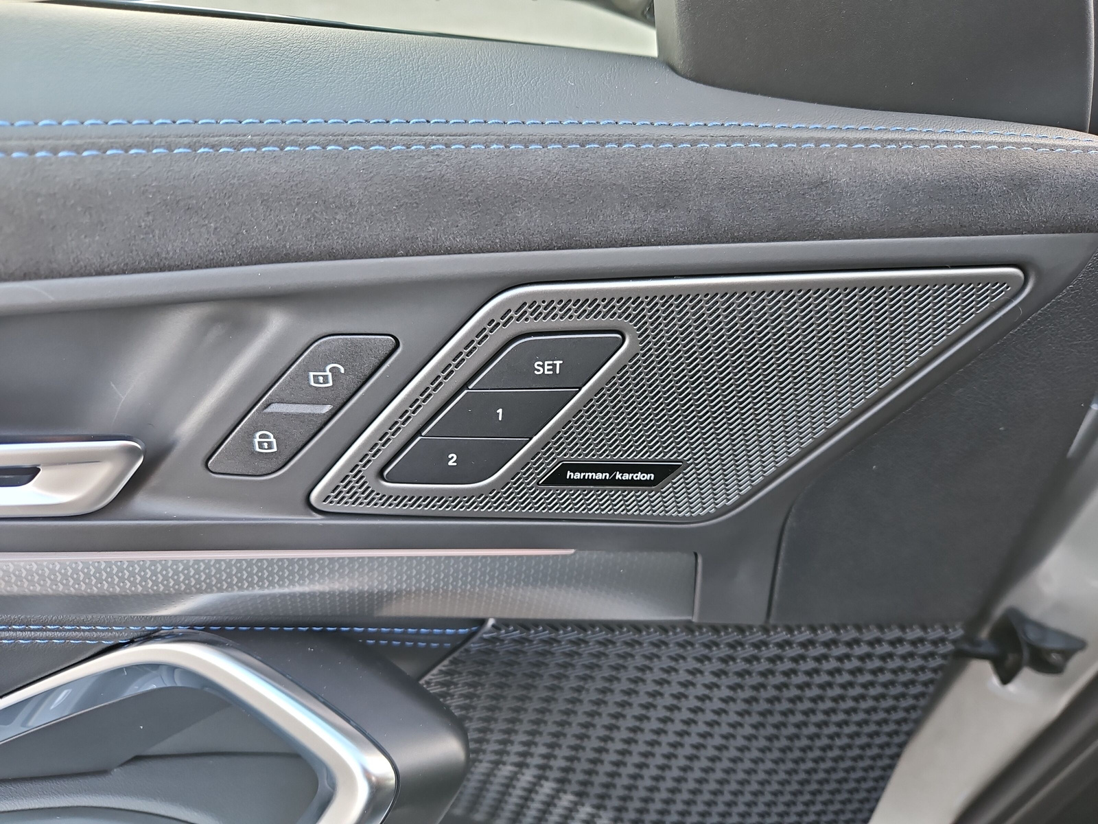 BMW X1 xDrive M35i-image-19