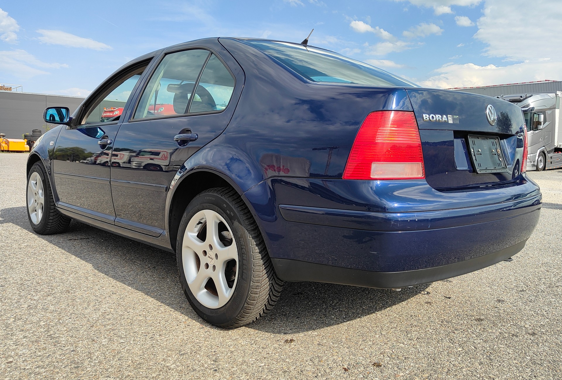 VW 1.6 Trendline-image-2