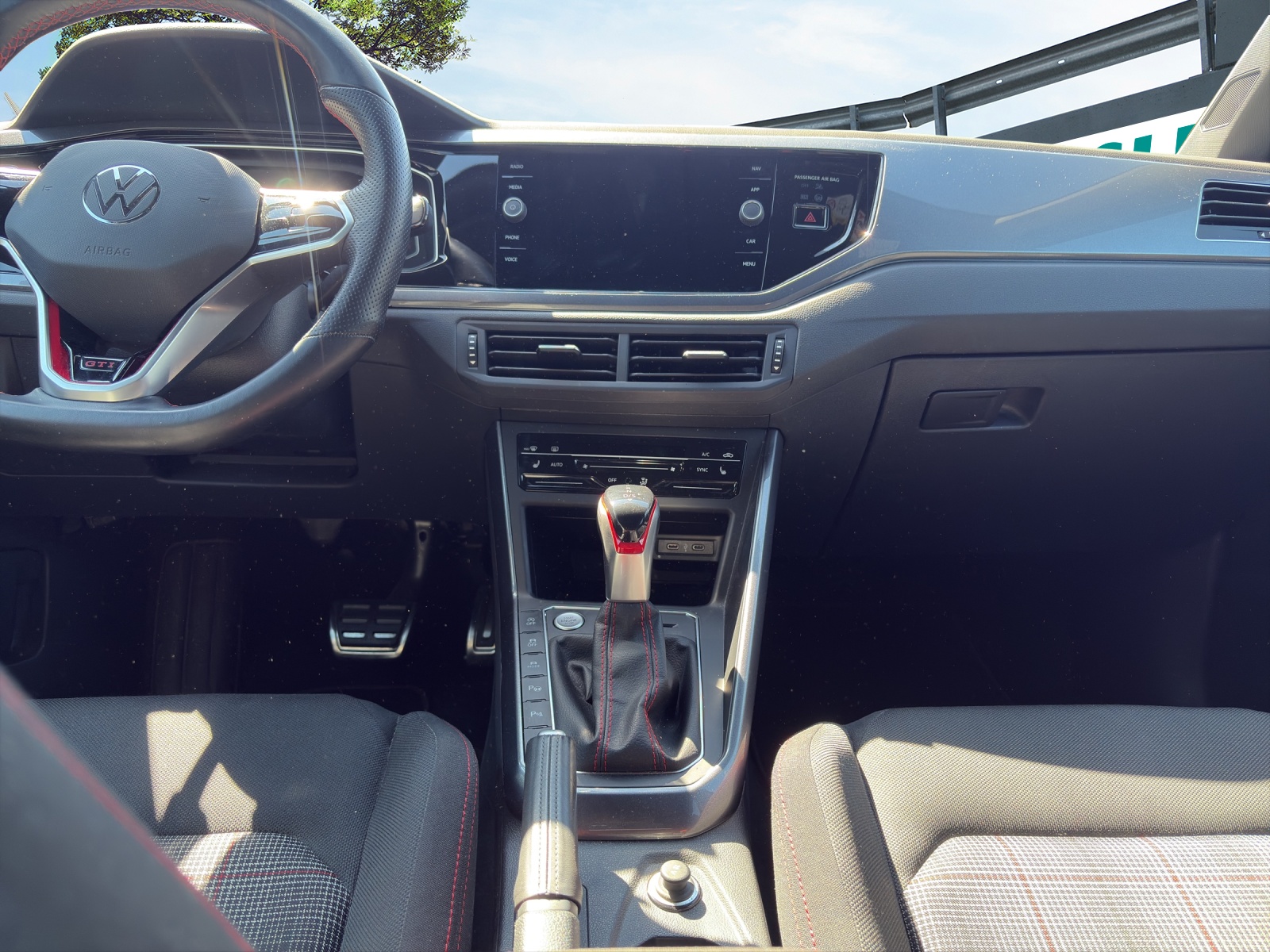 VW Polo 2.0 TSI GTI DSG-image-9