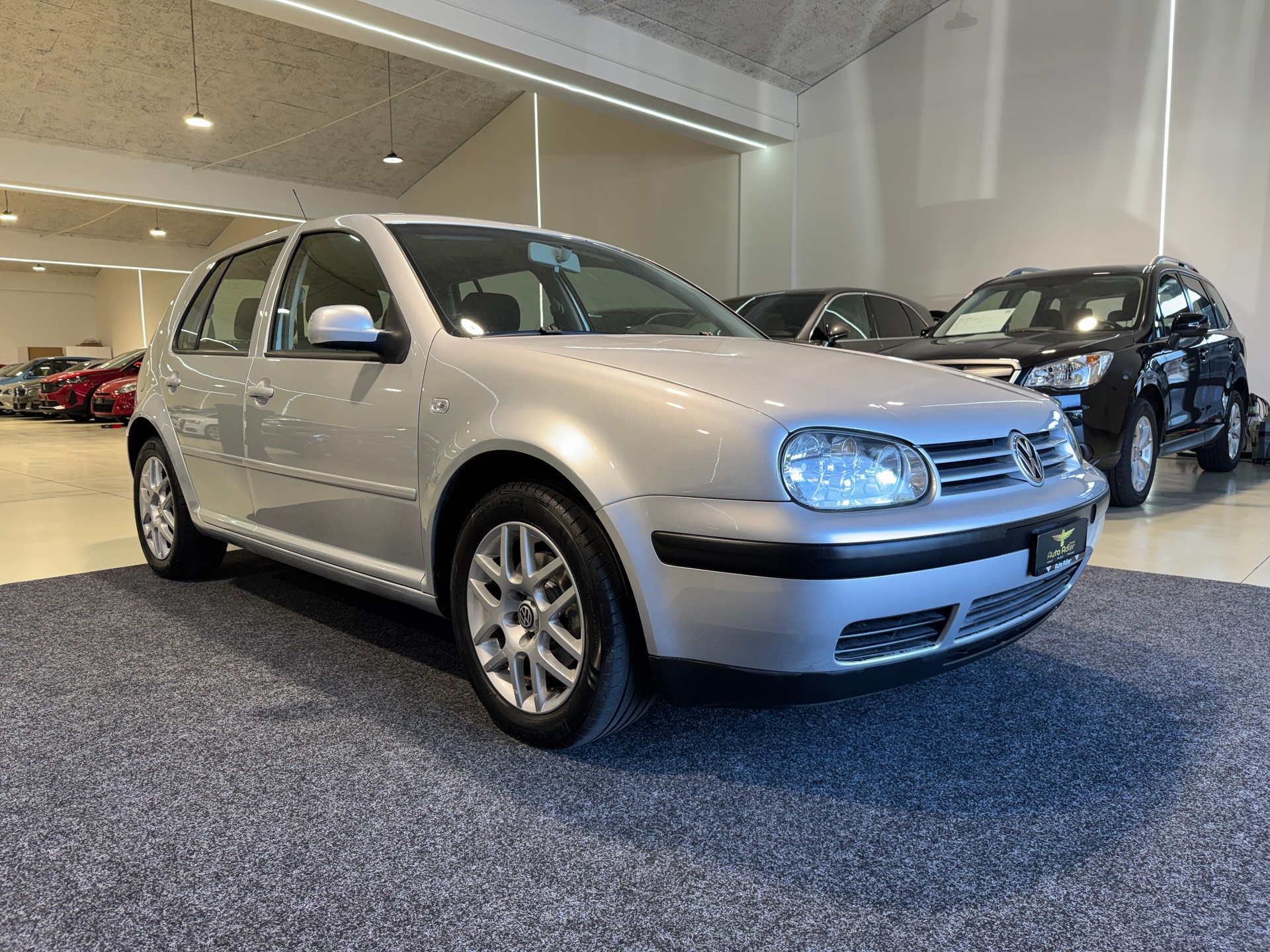 VW Golf Variant 2.0 Pacific 4Motion-showroom-element-2