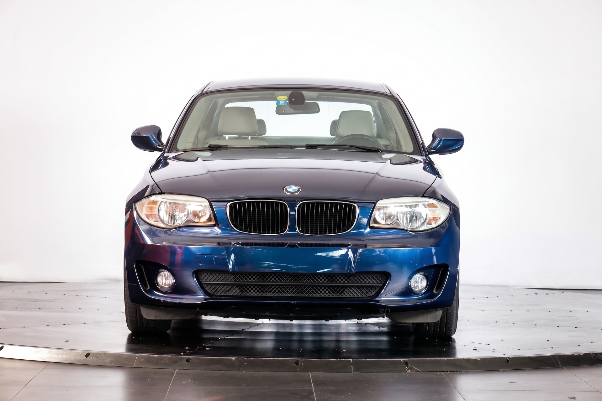 BMW 120d Coupé Steptronic-showroom-element-1