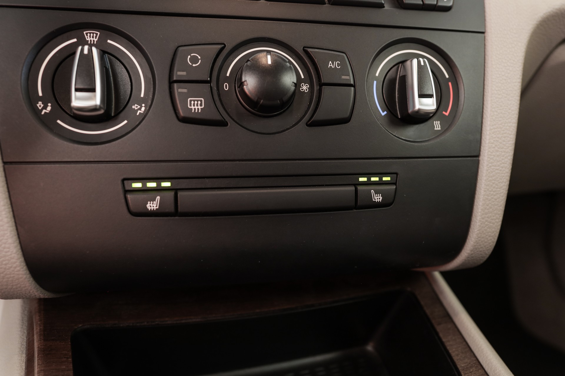BMW 120d Coupé Steptronic-image-14