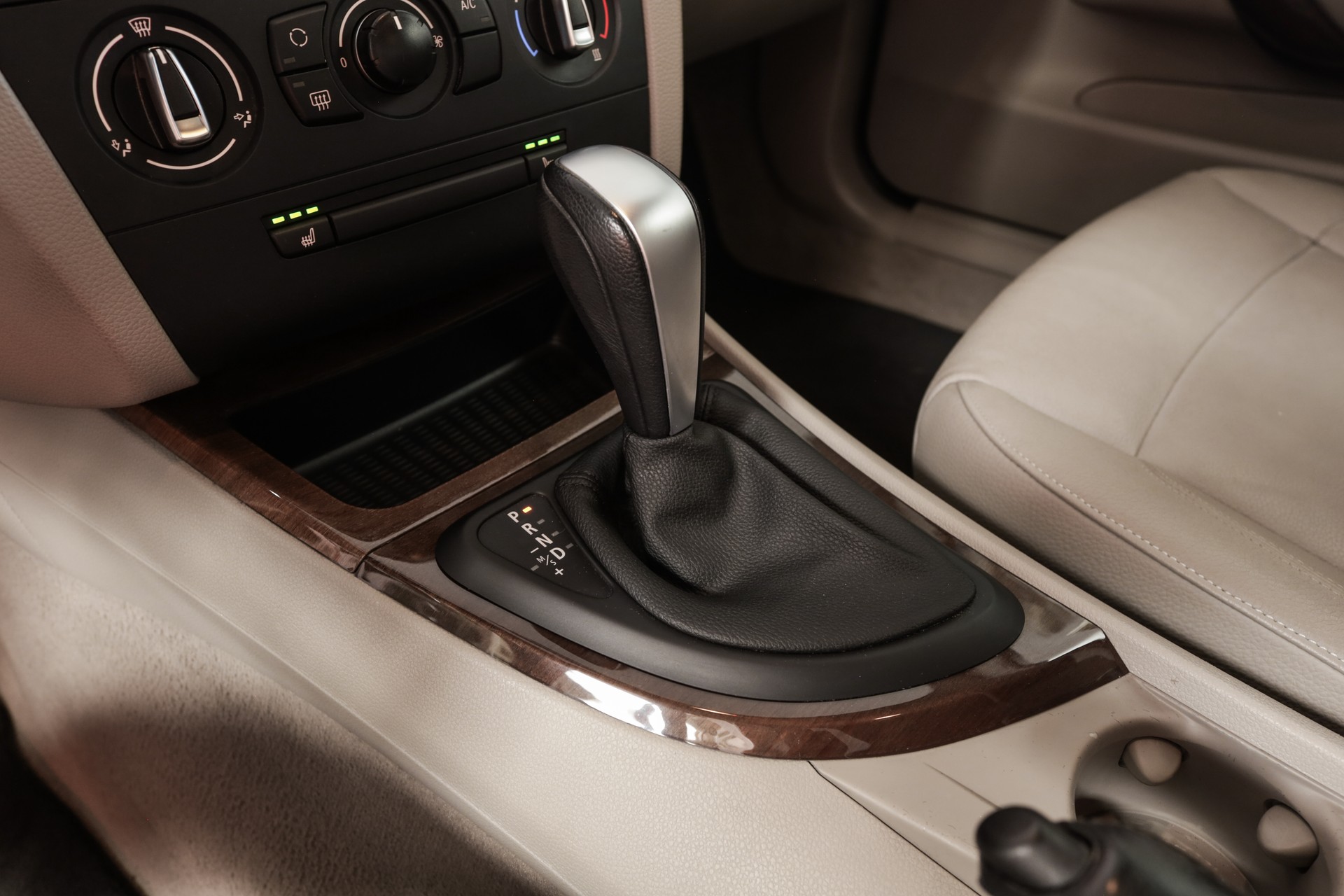 BMW 120d Coupé Steptronic-image-15