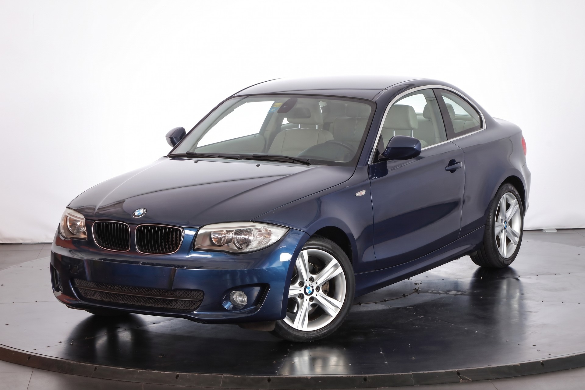 BMW 120d Coupé Steptronic-image-5