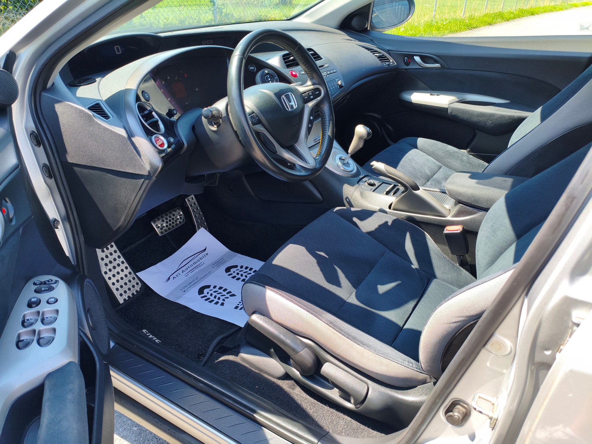 HONDA Civic 1.8i Comfort-image-12