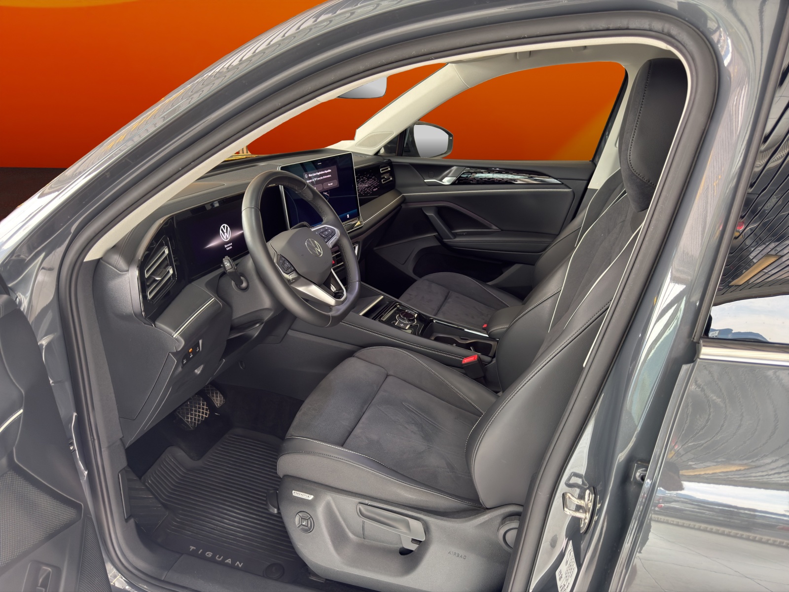 VW Tiguan 2.0 TDI SCR Elegance 4Motion DSG *** Garantie 5ans / 150'000km ***-image-9