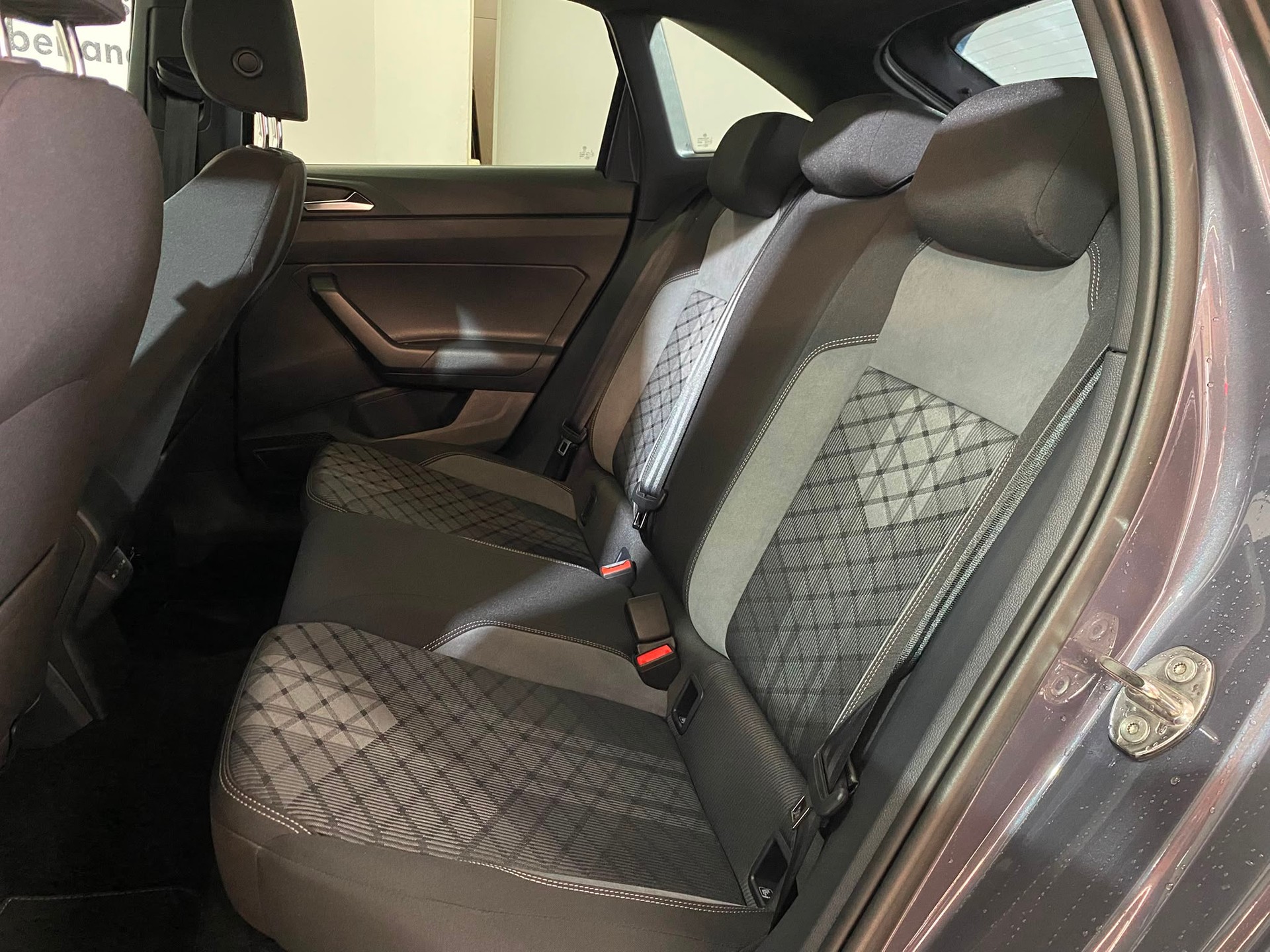 VW Taigo 1.5 TSI R-Line DSG-image-7