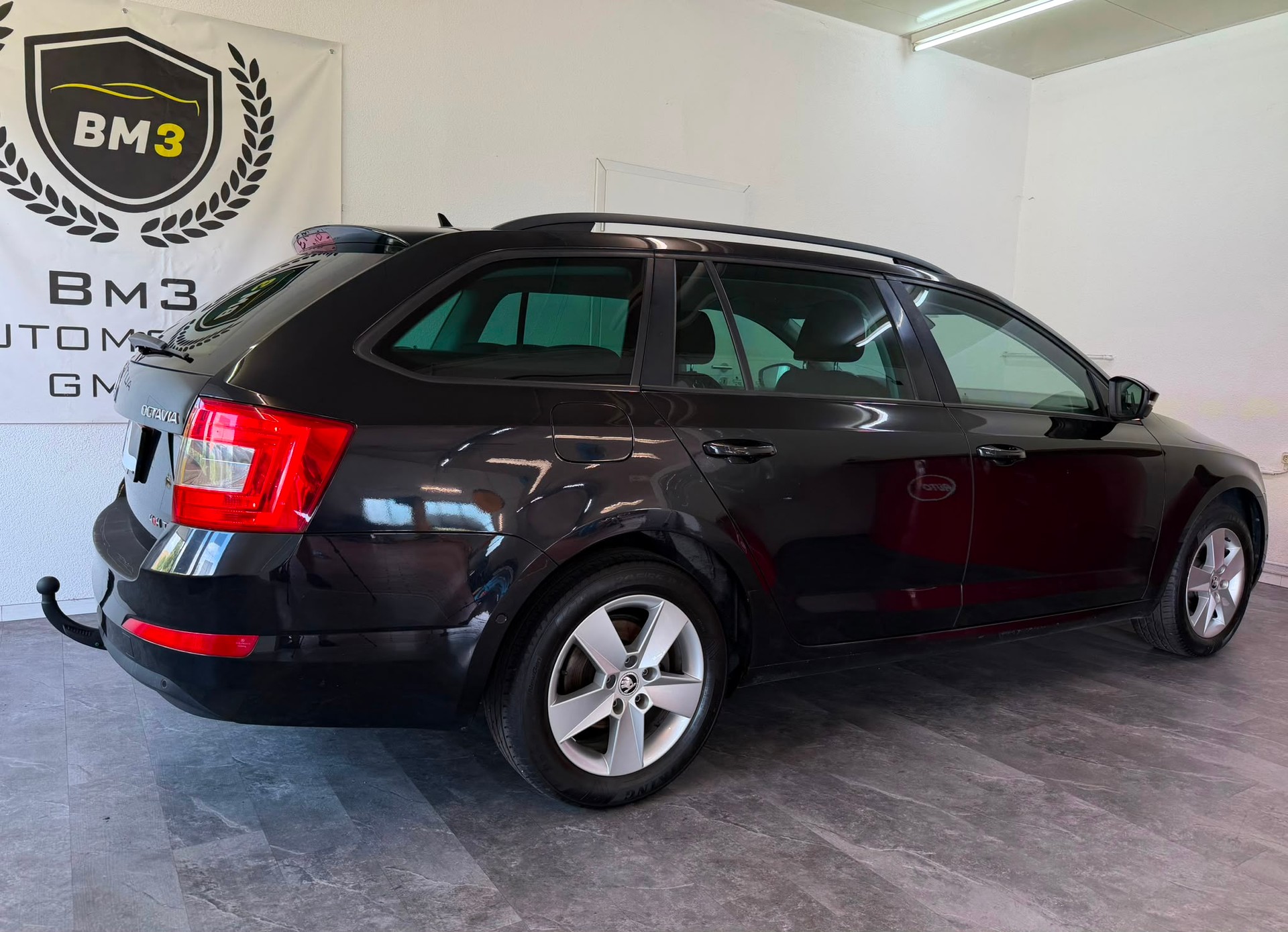 SKODA Octavia Combi 1.8 TSI Elegance 4x4 DSG 1.6T AHK!-image-6