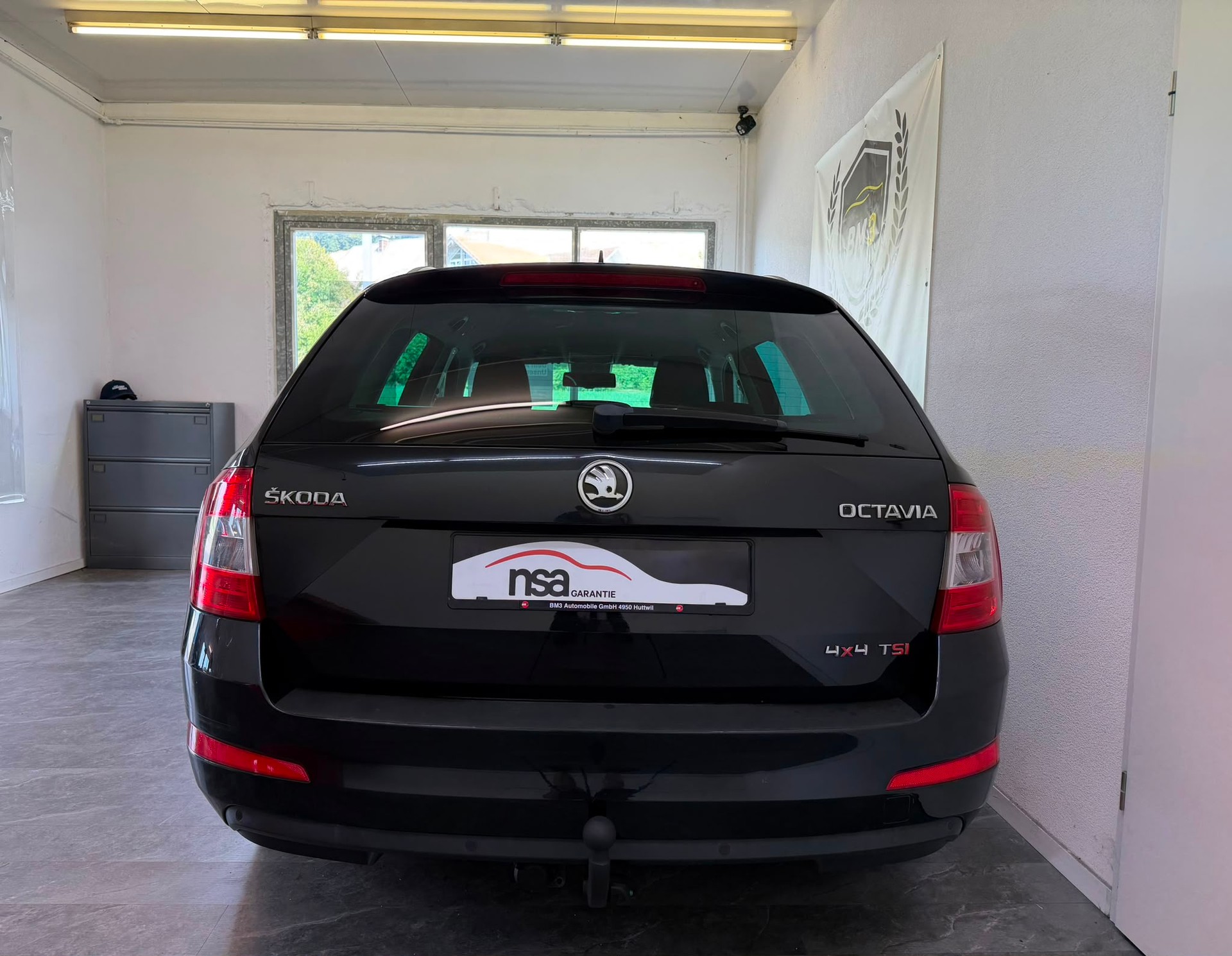 SKODA Octavia Combi 1.8 TSI Elegance 4x4 DSG 1.6T AHK!-image-3