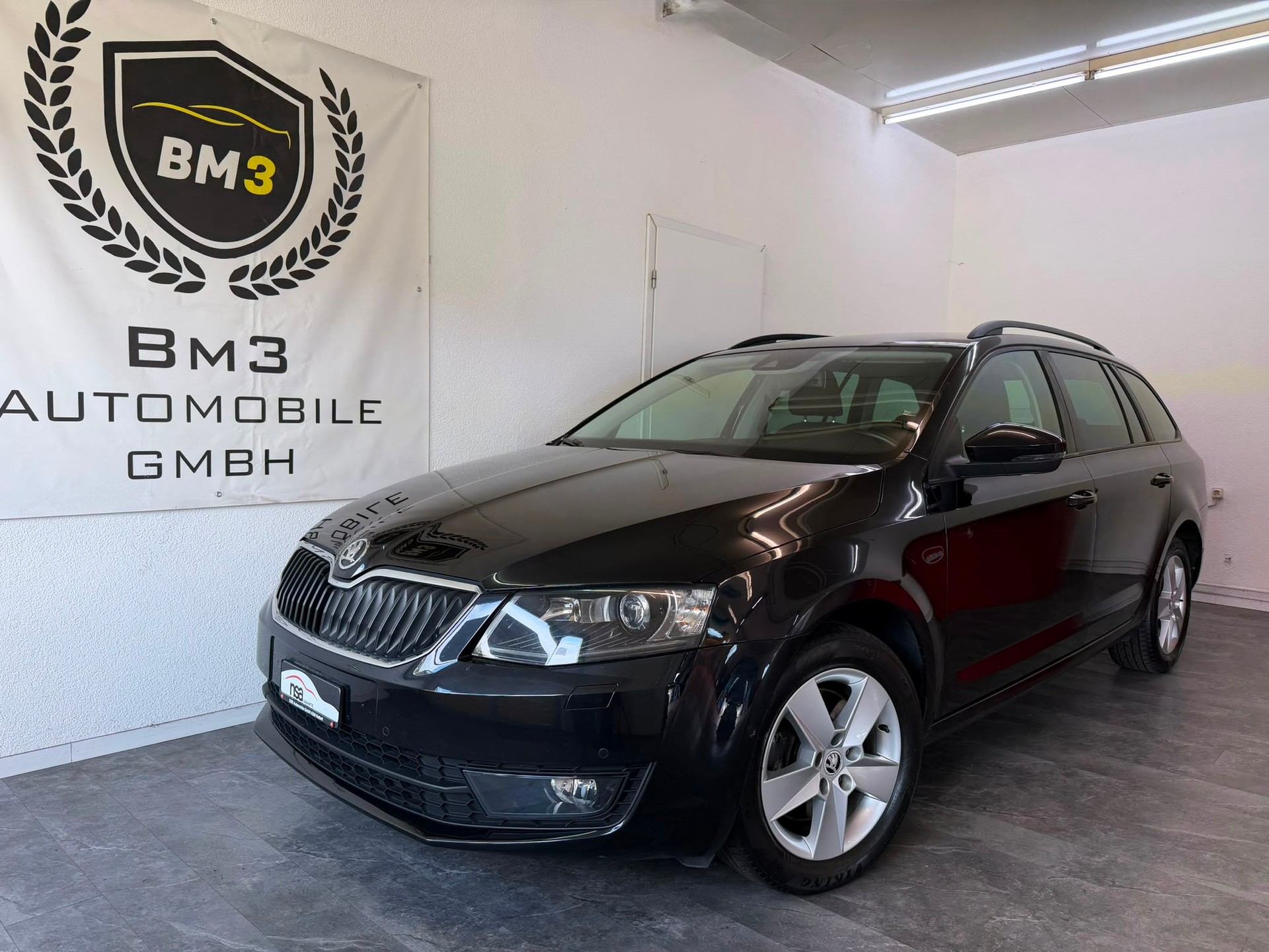 SKODA Octavia Combi 1.8 TSI Elegance 4x4 DSG 1.6T AHK!-image-0