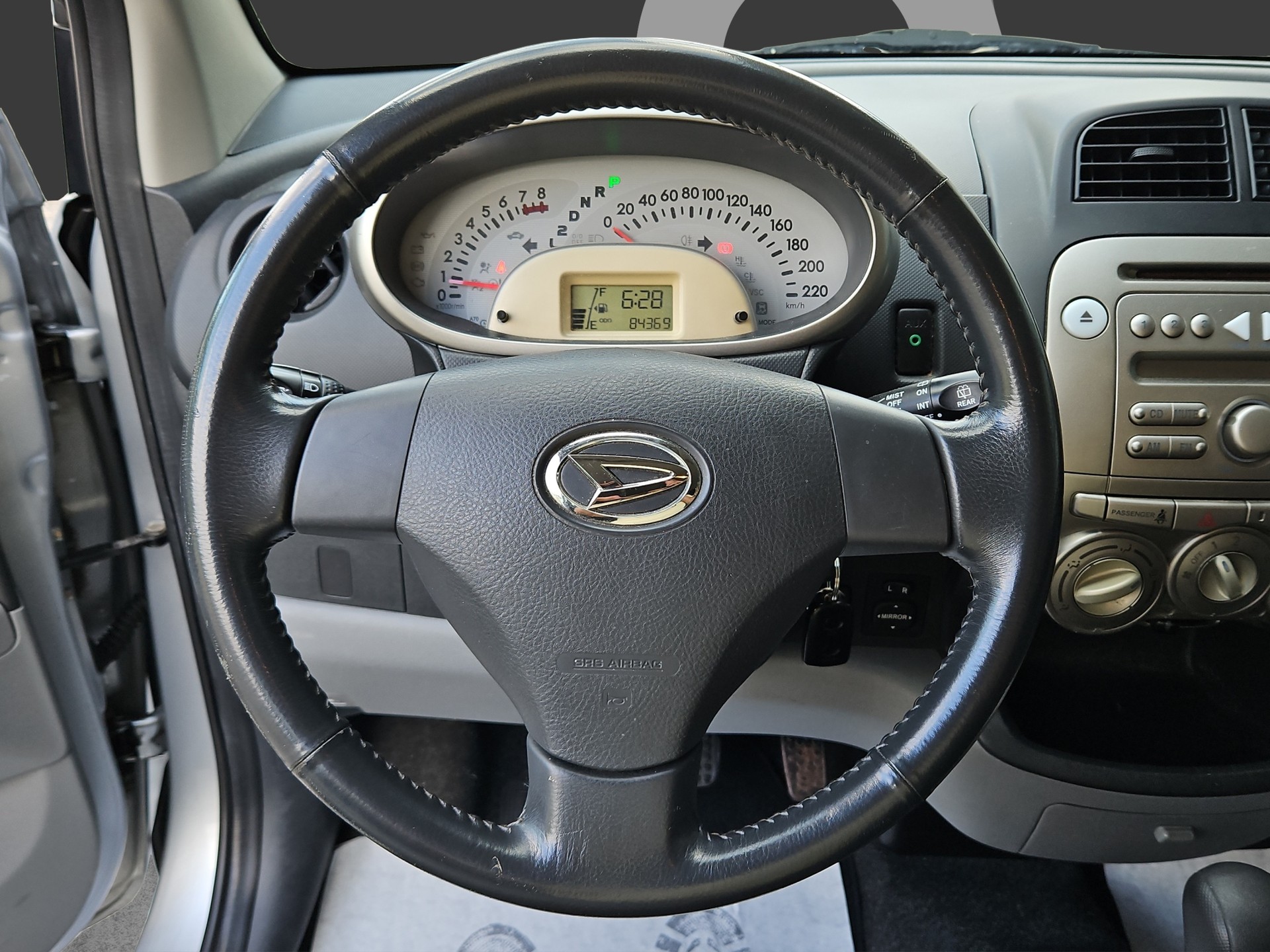 DAIHATSU Sirion 1.3 eco-4WD Automatic-image-15