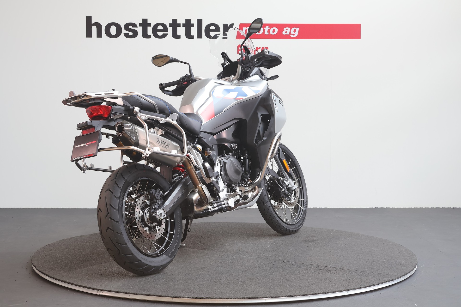 BMW F 900 GS Adventure-showroom-element-2