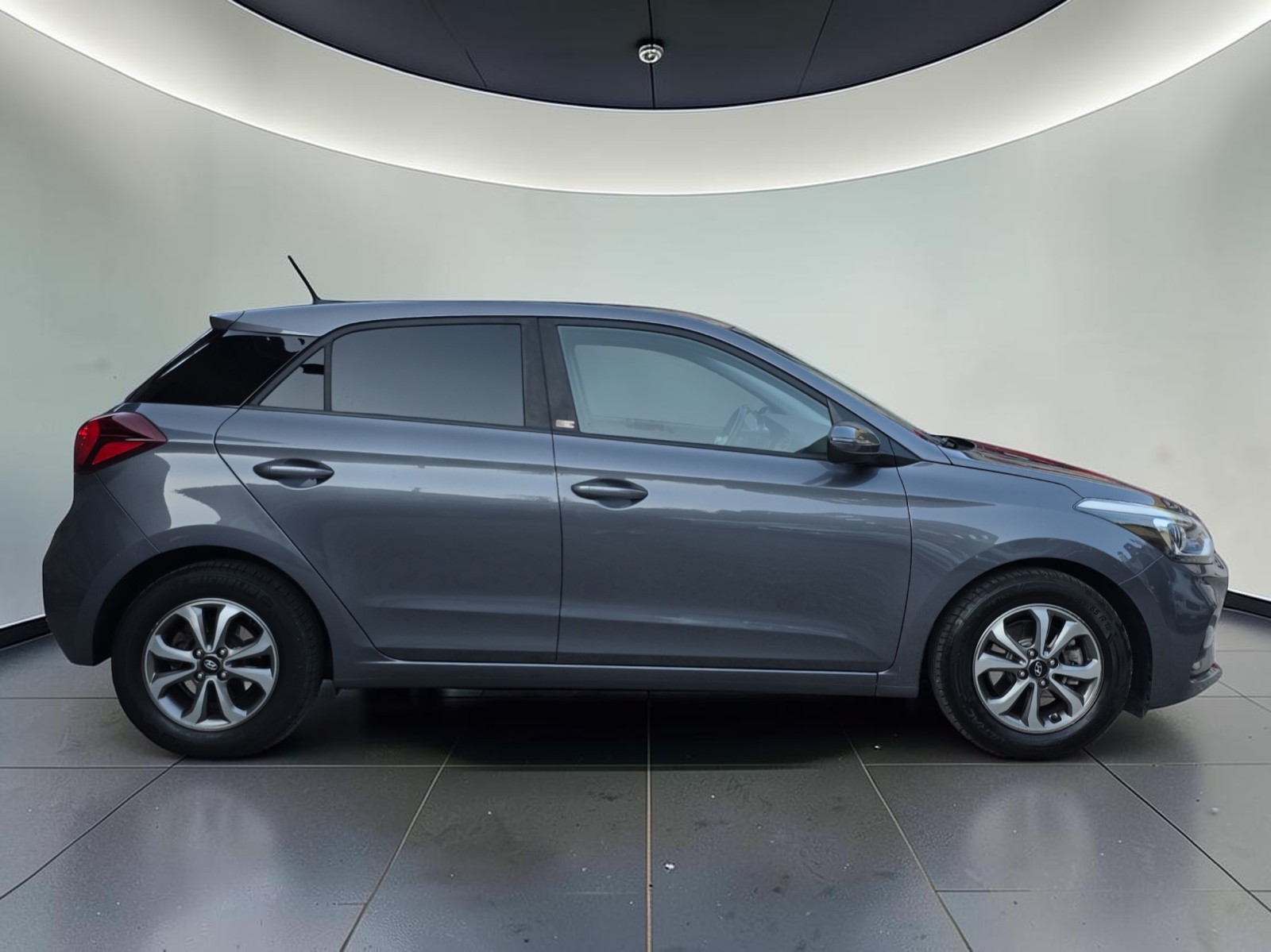 HYUNDAI i20 1.0 T-GDi Amplia DCT-image-3