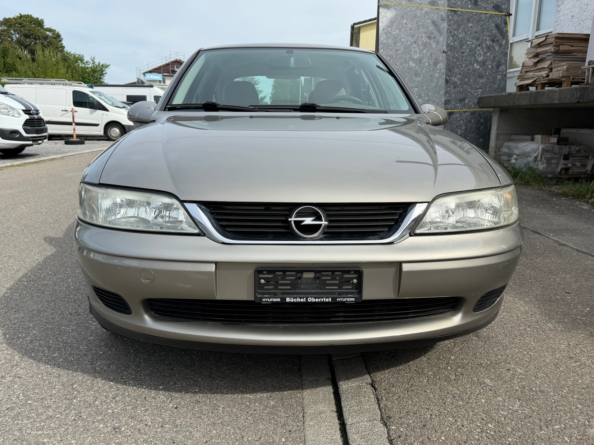 OPEL Vectra 1.8i 16V Club-image-6