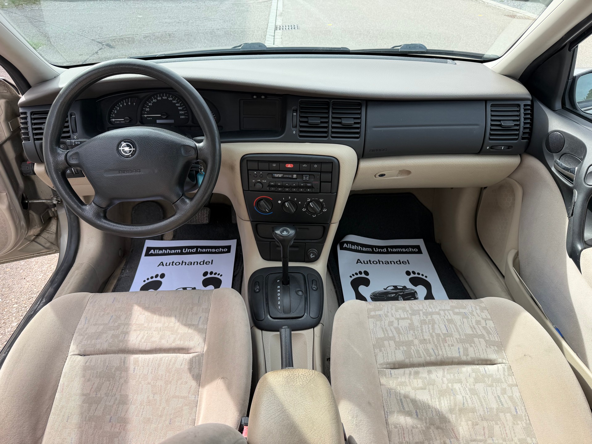 OPEL Vectra 1.8i 16V Club-image-11