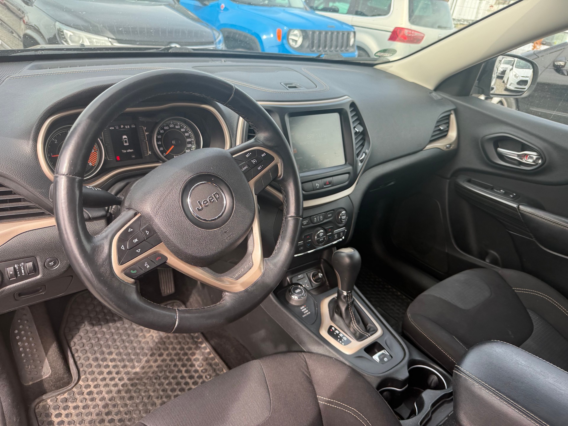 JEEP Cherokee 2.2TD Longitude Sw- Black Ed. AWD 9ATX-image-3