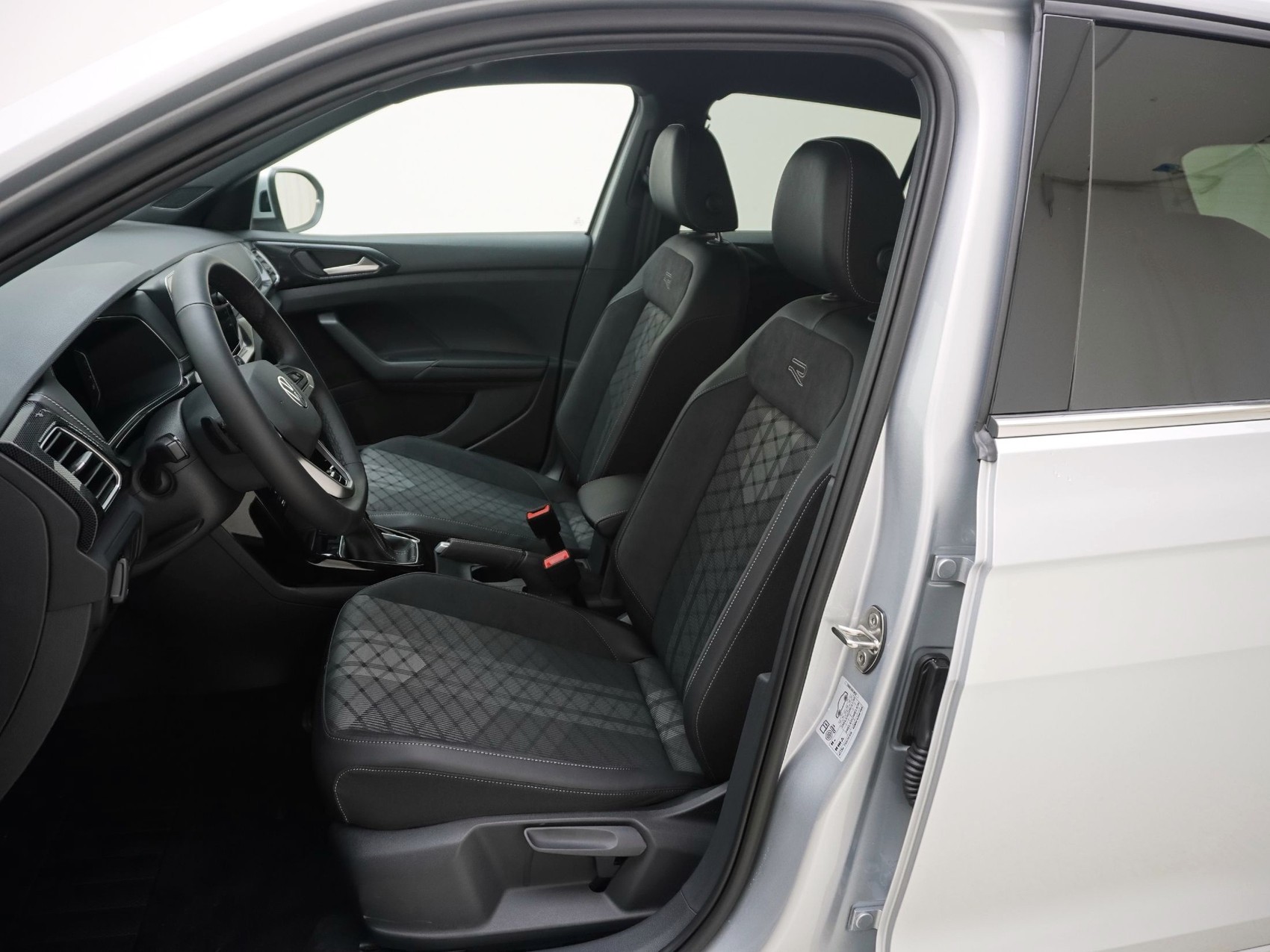 VW T-Cross 1.5 TSI R-Line DSG-image-12