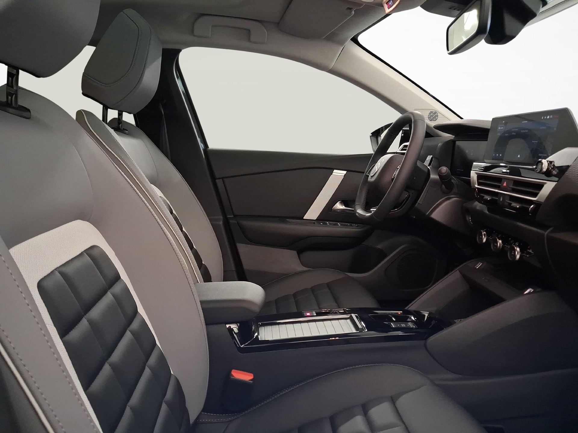 CITROEN C4 1.2 Hybrid Max-image-9