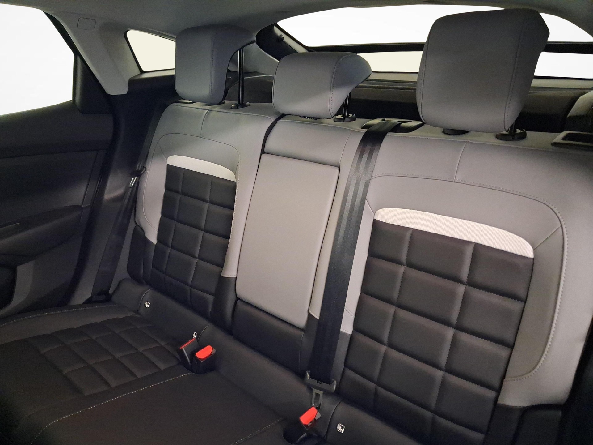 CITROEN C4 1.2 Hybrid Max-image-10