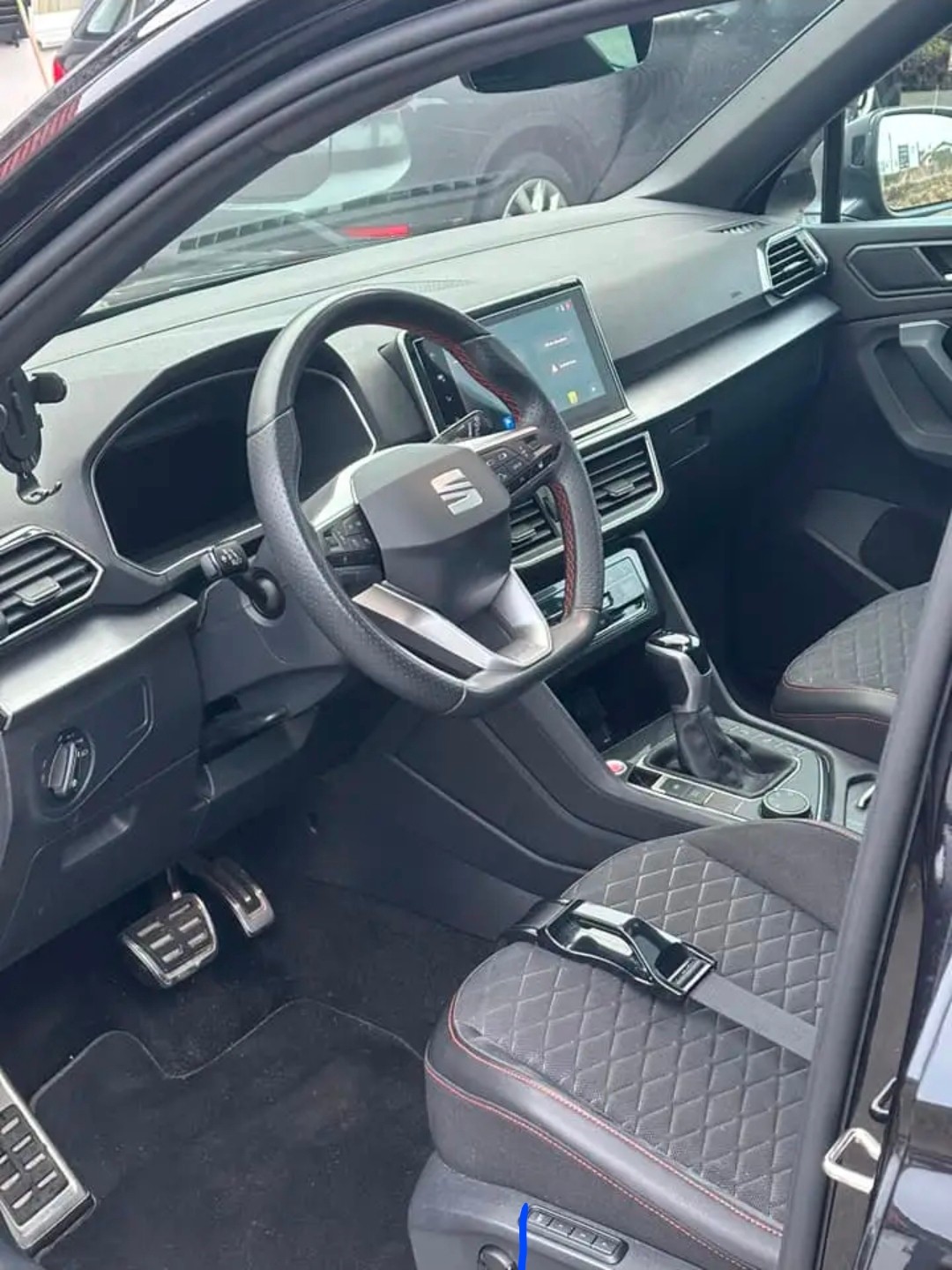 SEAT 1.5 TSI Hola FR DSG-image-8