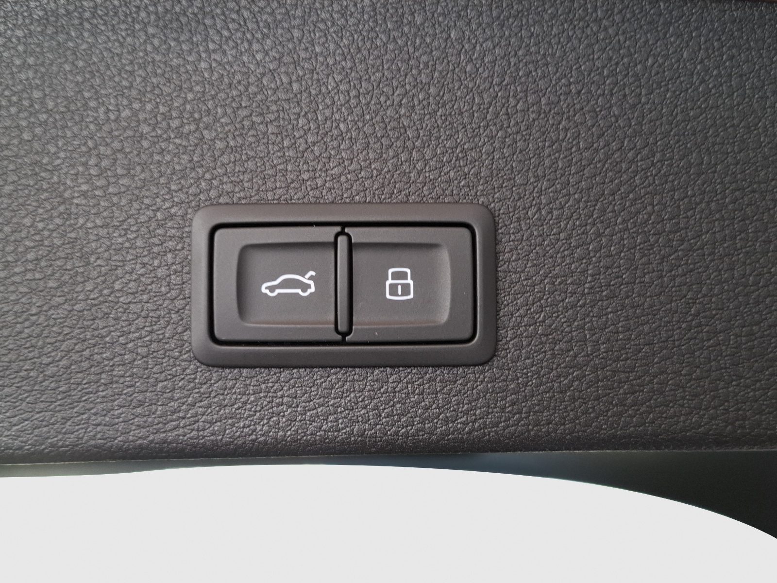 AUDI Q2 35 TFSI advanced S-tronic-image-11