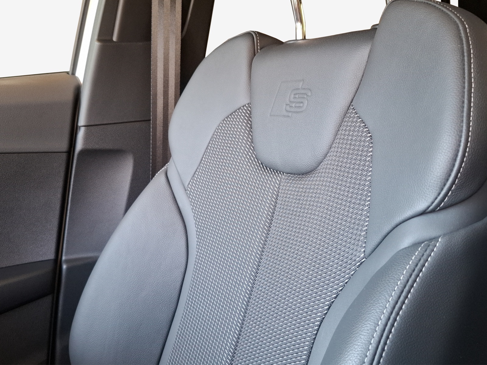 AUDI Q2 35 TFSI advanced S-tronic-image-13