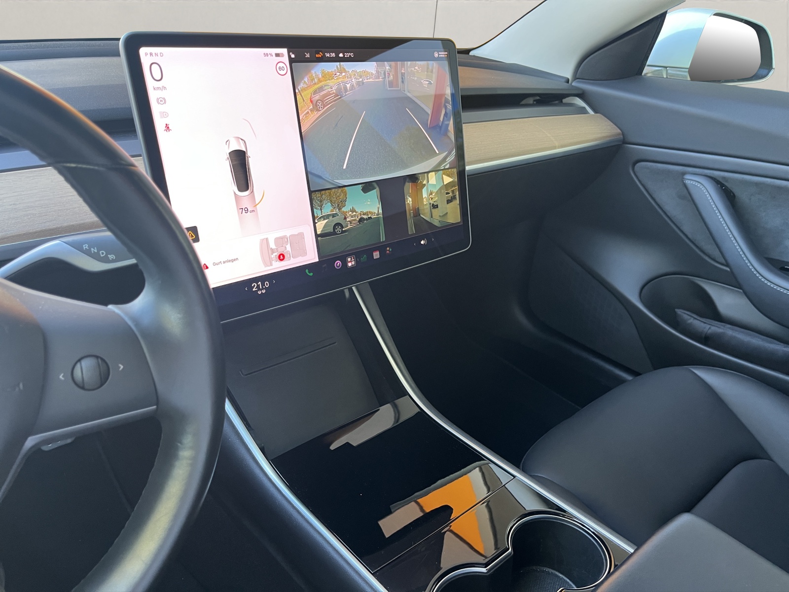 TESLA Model 3 Performance D-image-13