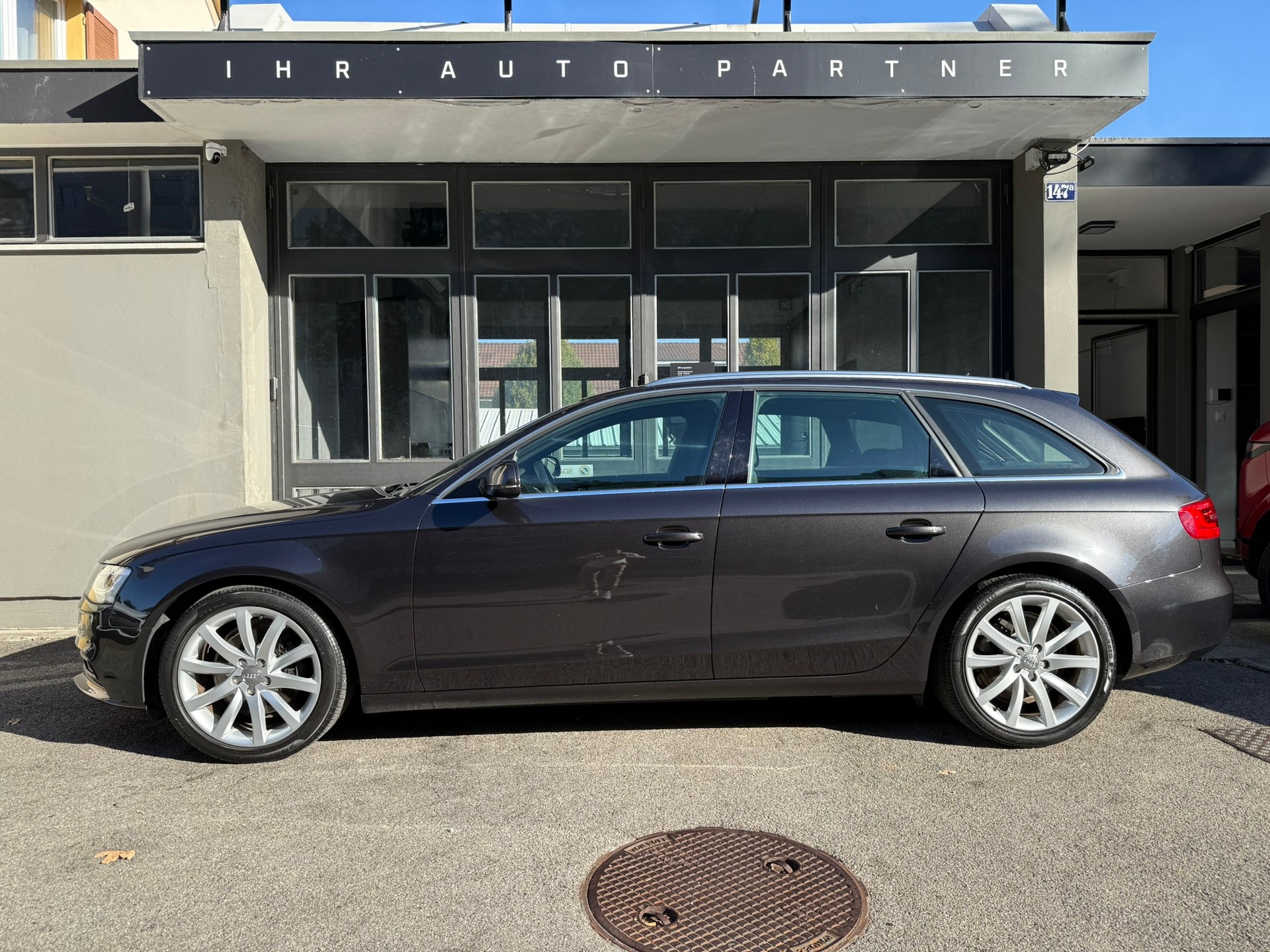AUDI A4 Avant 2.0 TDI-showroom-element-1
