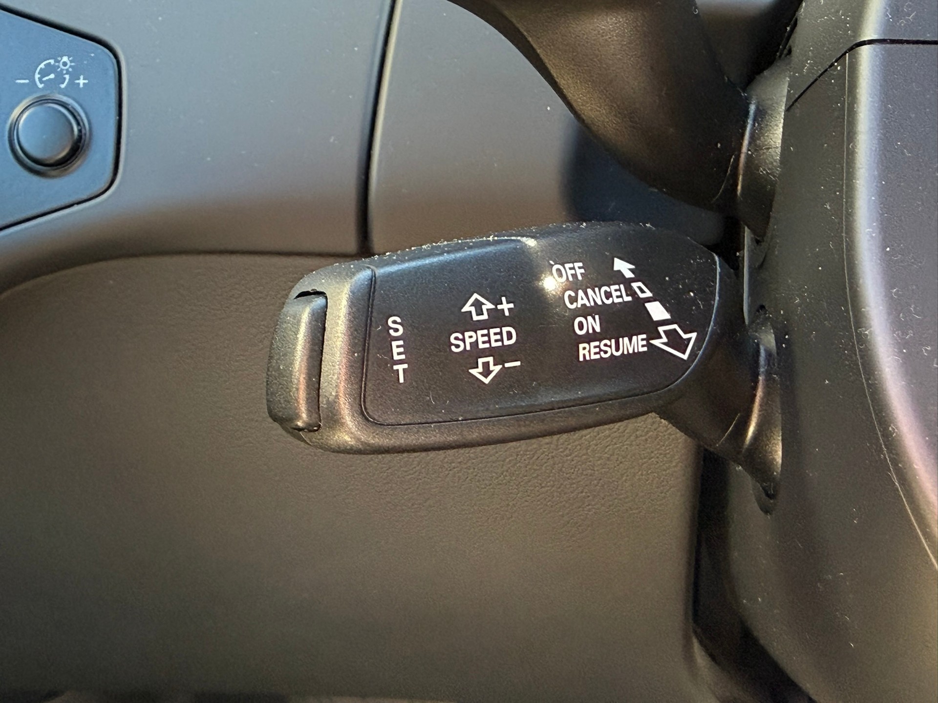 AUDI A4 Avant 2.0 TDI-image-14
