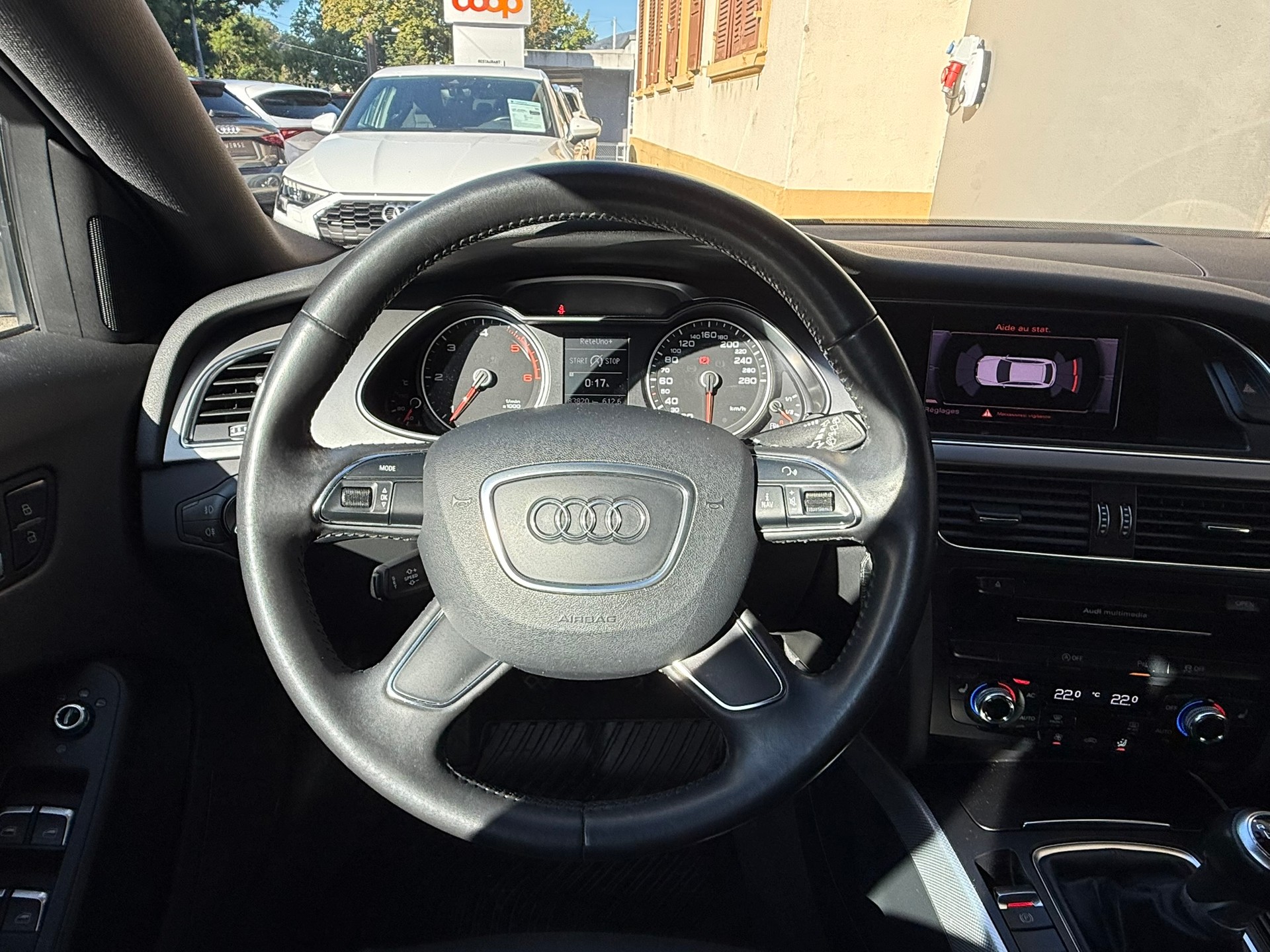 AUDI A4 Avant 2.0 TDI-image-9