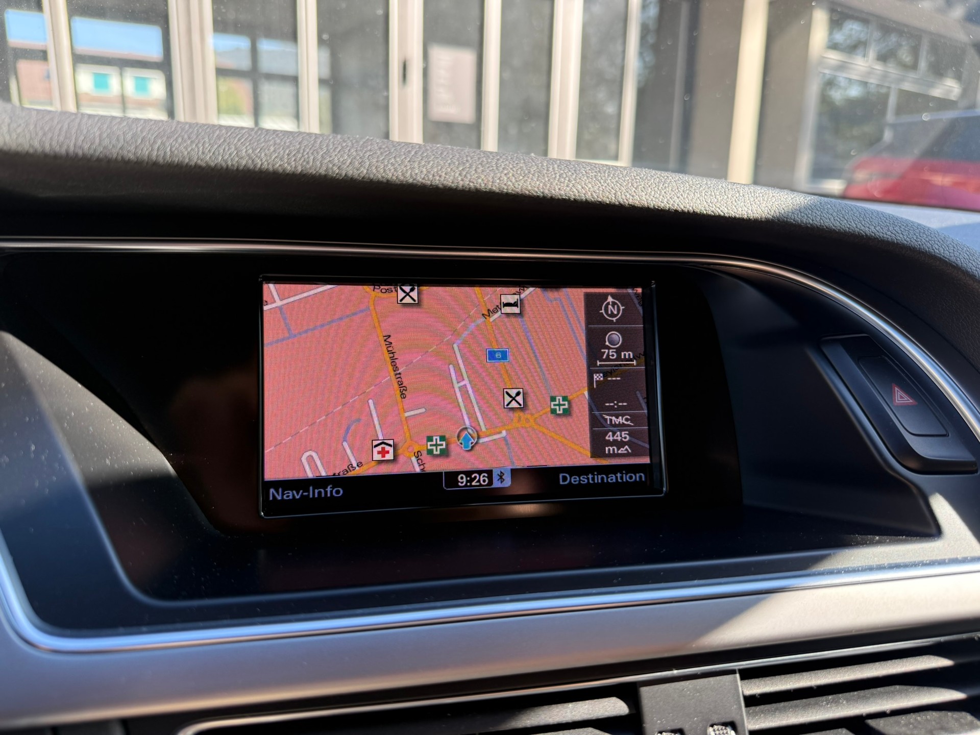 AUDI A4 Avant 2.0 TDI-image-11
