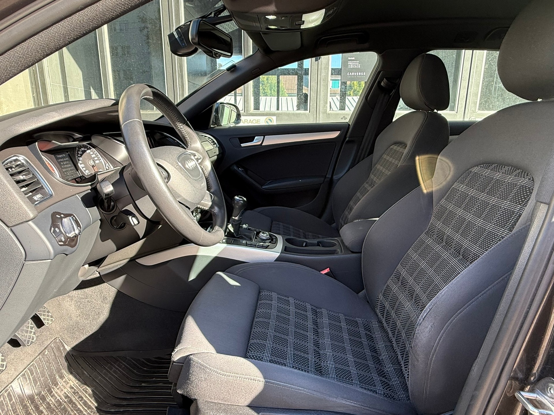 AUDI A4 Avant 2.0 TDI-image-7