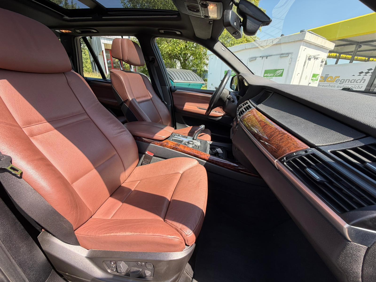 BMW X5 xDrive 40d Steptronic-image-12