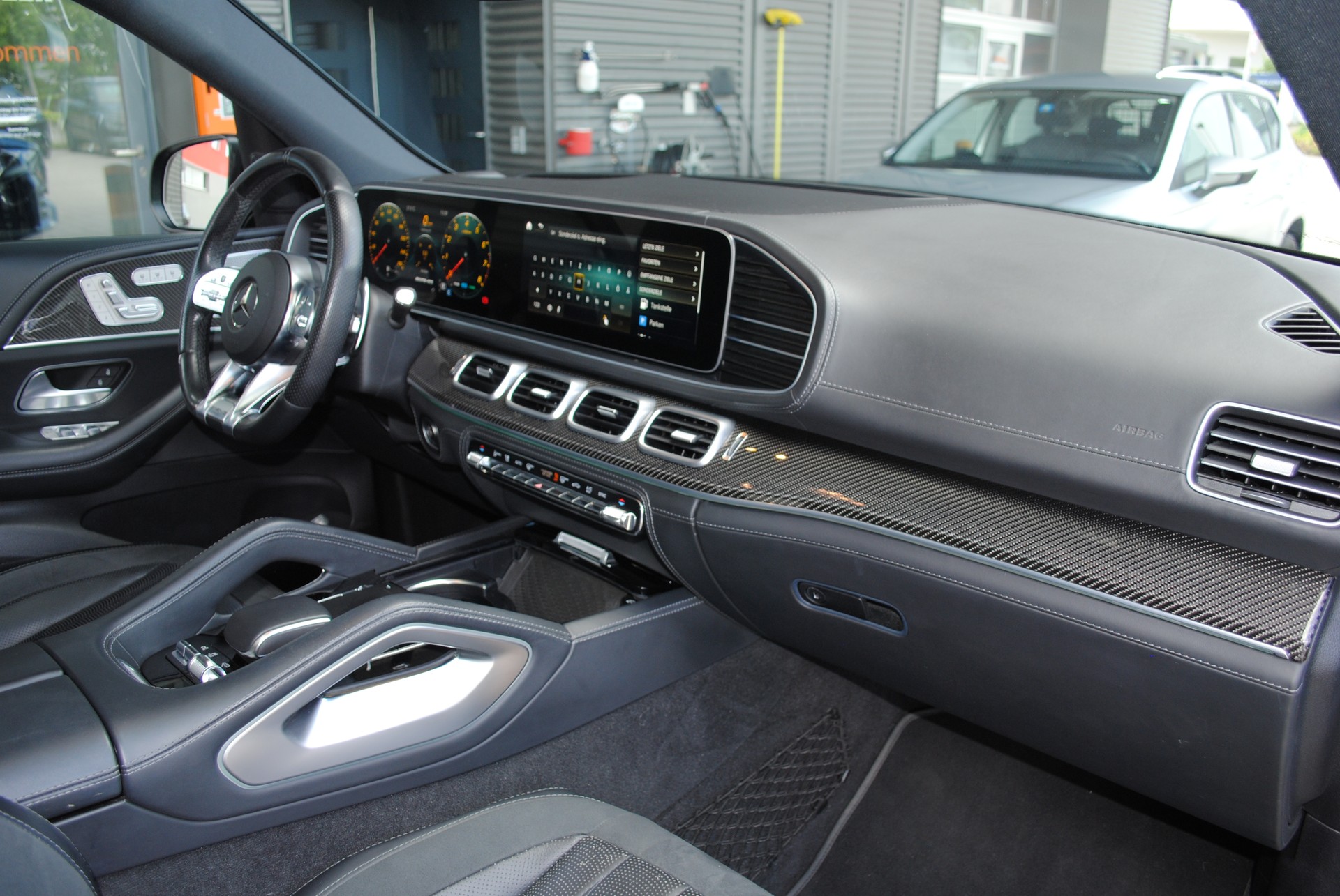 MERCEDES-BENZ GLE 53 AMG 4Matic+ 9G-Speedshift-image-15