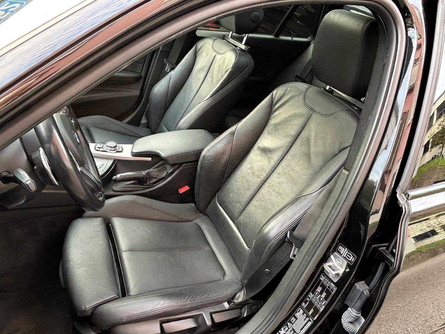 BMW 335i xDrive Touring M Sport Steptronic SAG-image-6