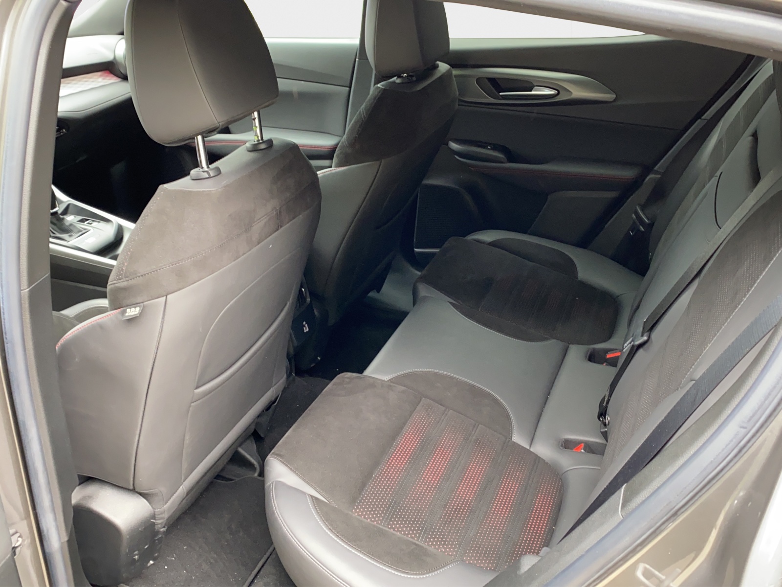 ALFA ROMEO Tonale 1.5 48V Hybrid Speciale-image-17