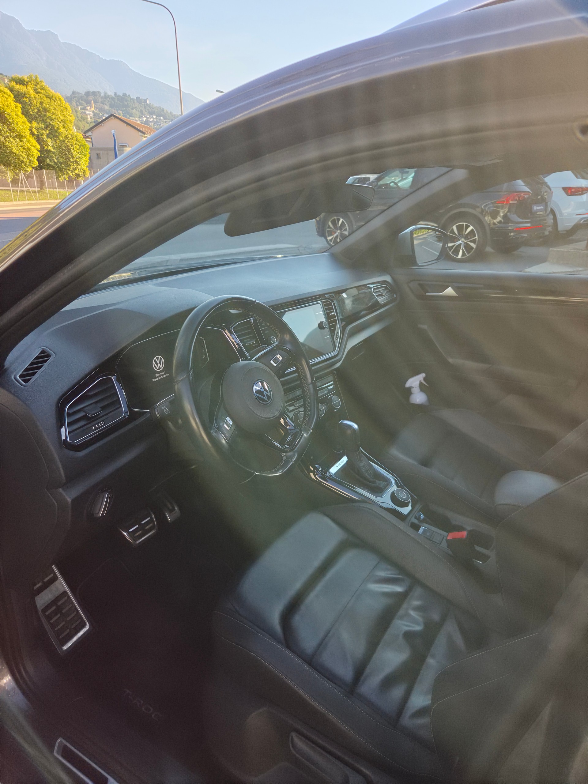 VW T-ROC 2.0 TSI R DSG 4motion-image-5