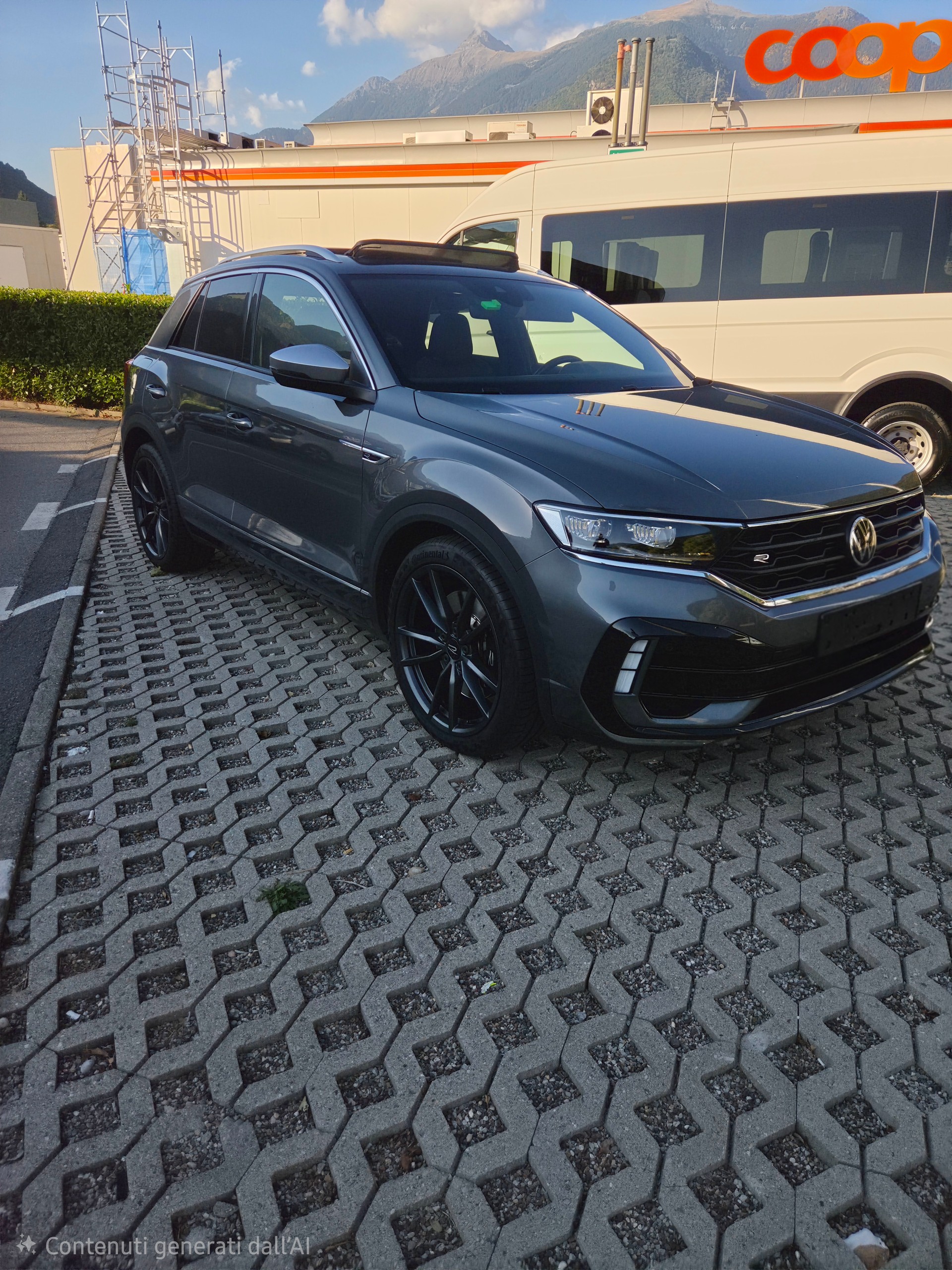 VW T-ROC 2.0 TSI R DSG 4motion-image-1