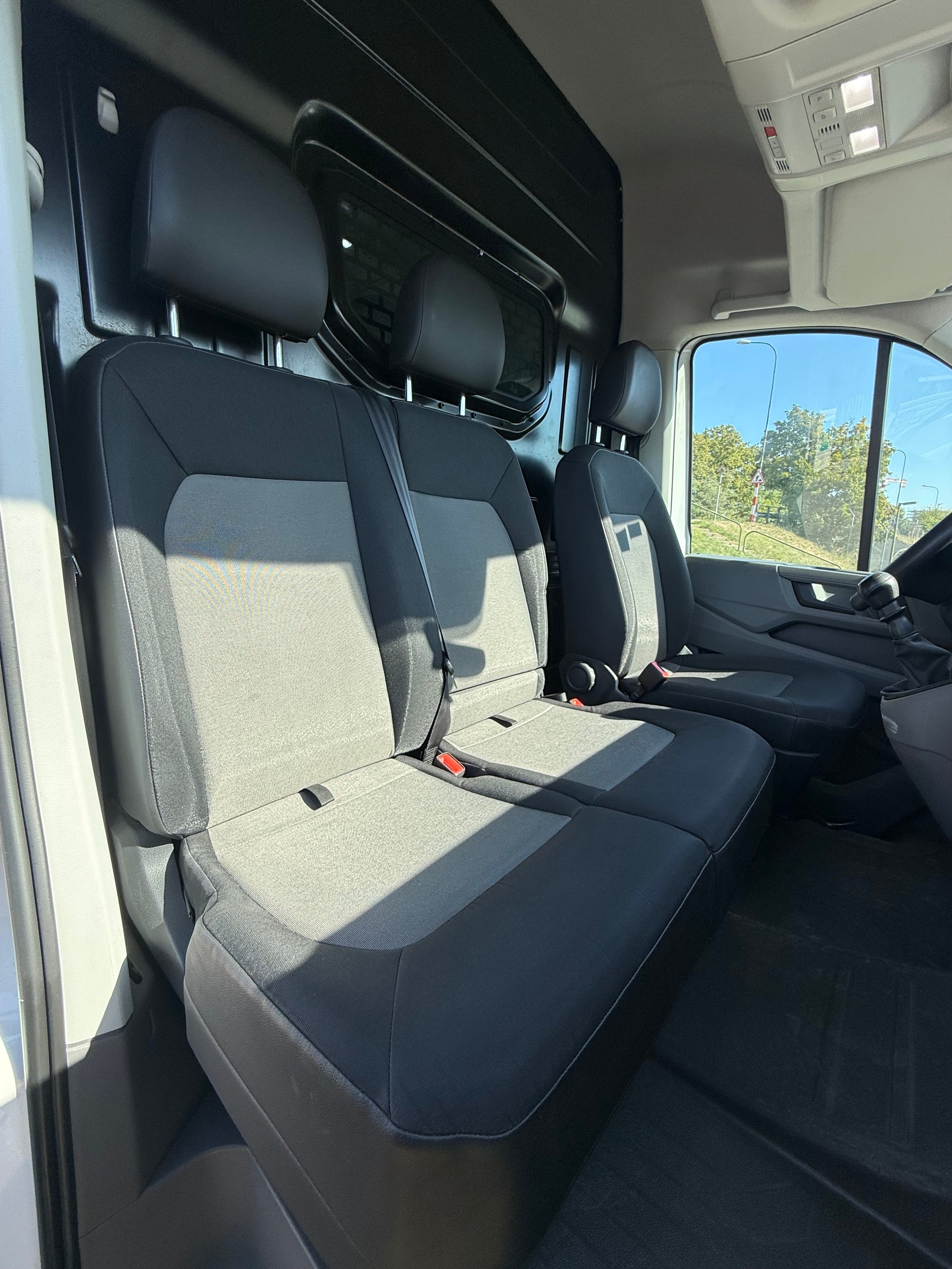 VW Crafter 35 2.0 TDI Entry L4-image-4