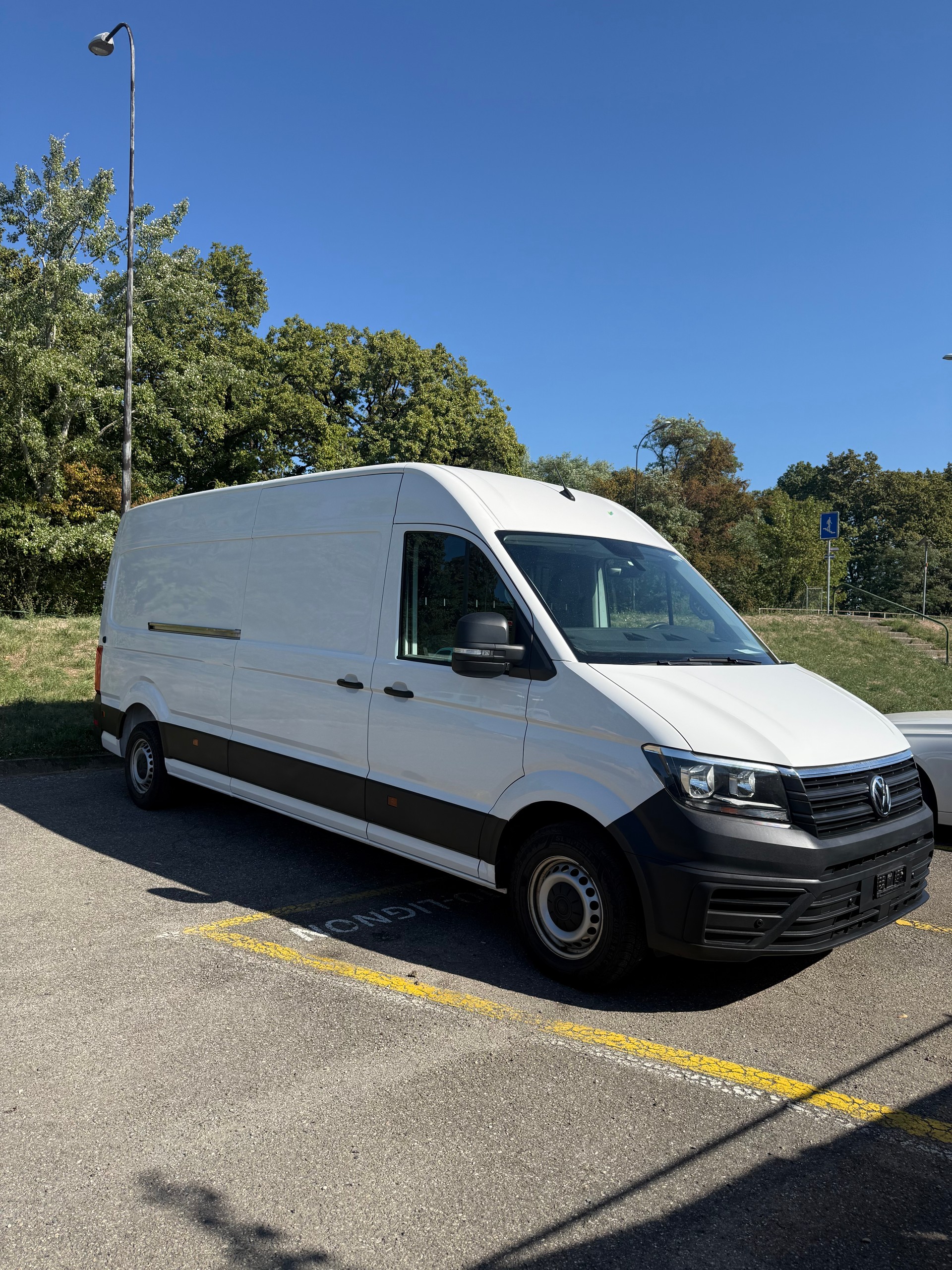 VW Crafter 35 2.0 TDI Entry L4-image-0