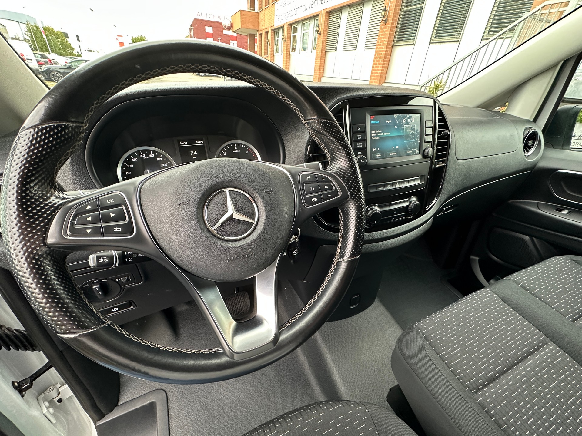 MERCEDES-BENZ Vito 114 CDI Lang 9G-Tronic Base-image-6