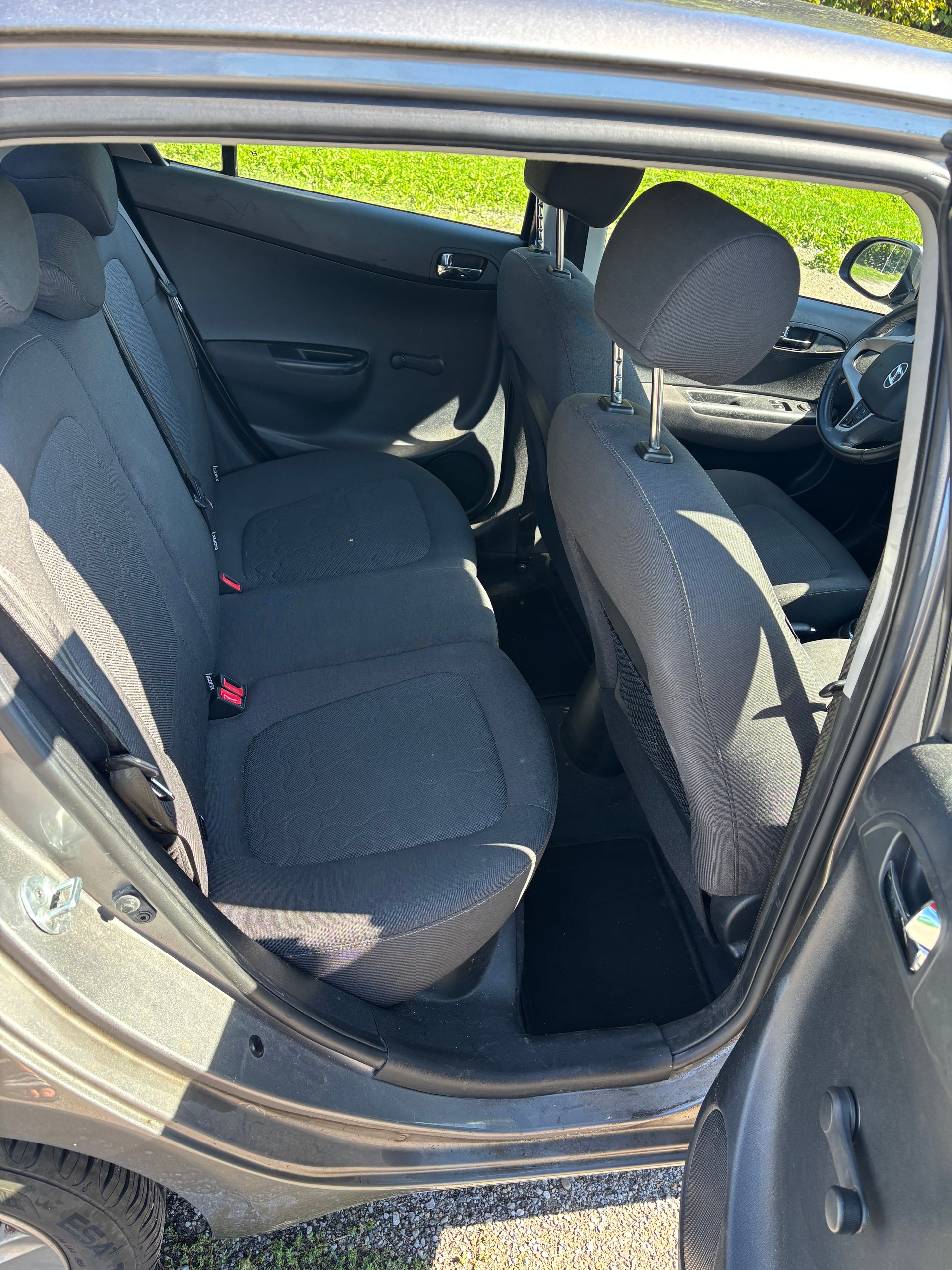 HYUNDAI 1.4 Style-image-5