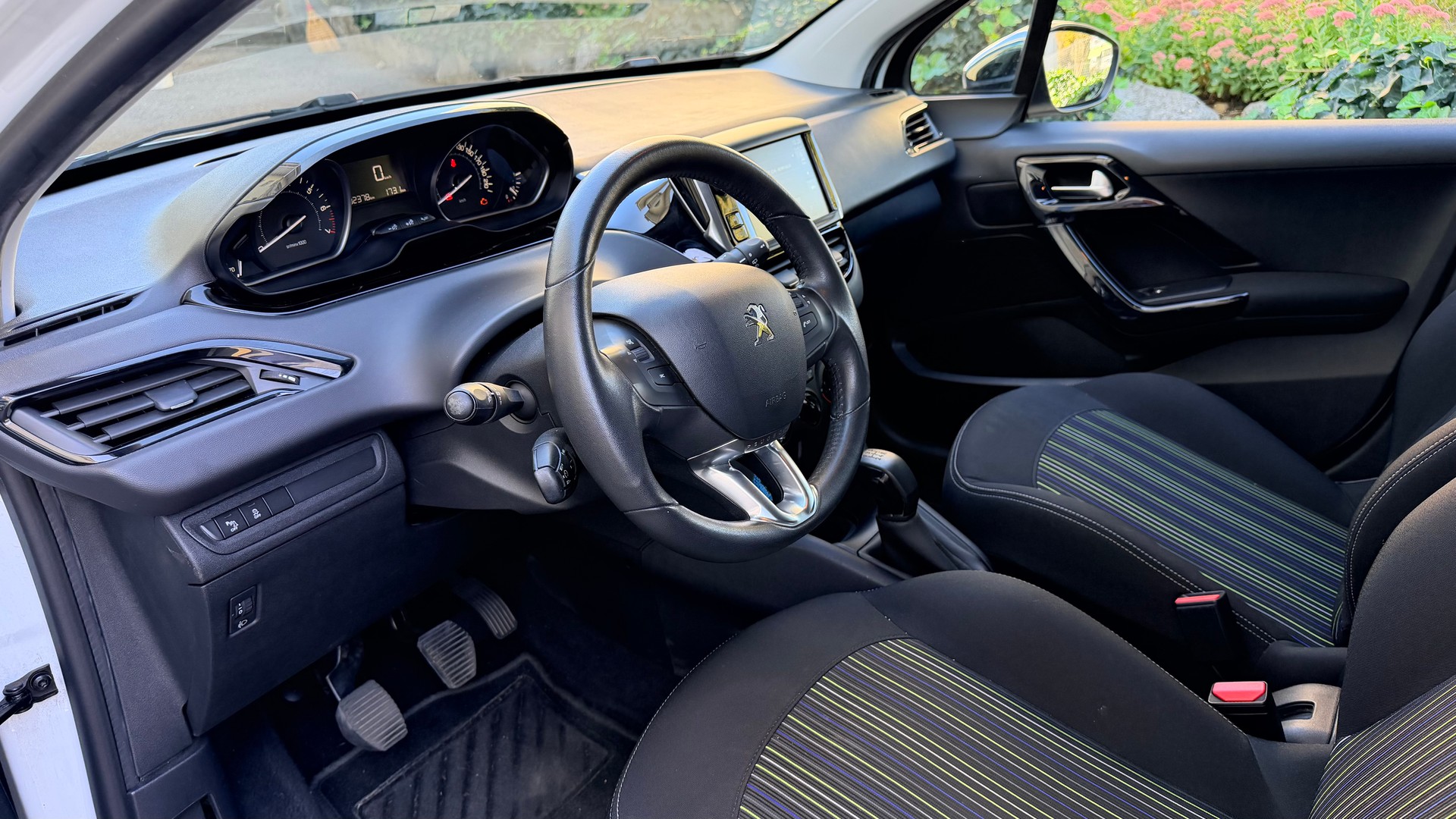 PEUGEOT 1.2 PureTech Active-image-3