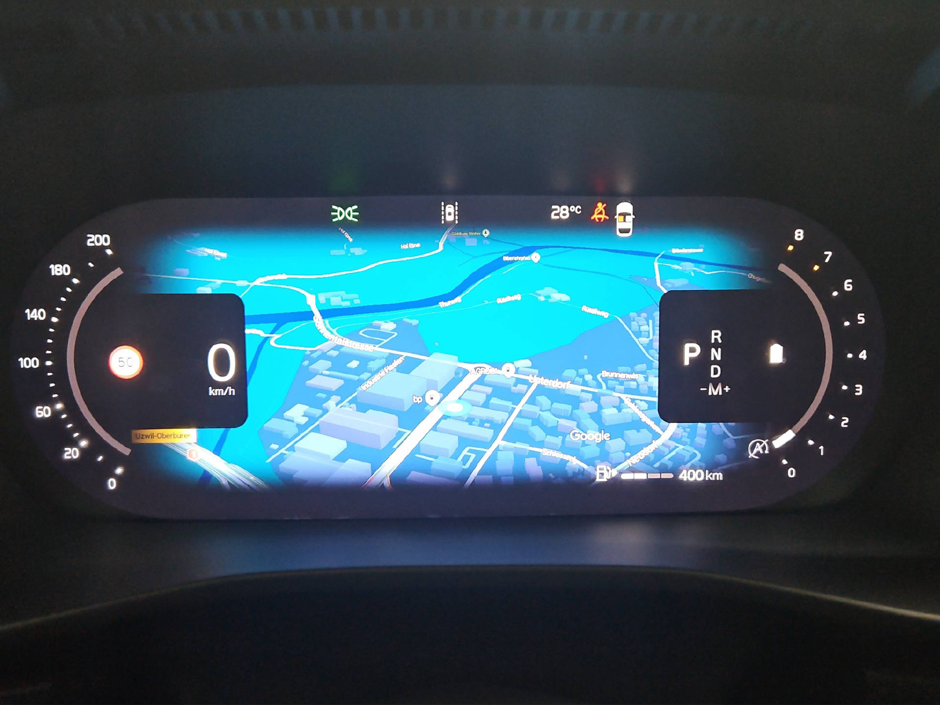 VOLVO XC40 2.0 B3 MH Plus Dark-image-8