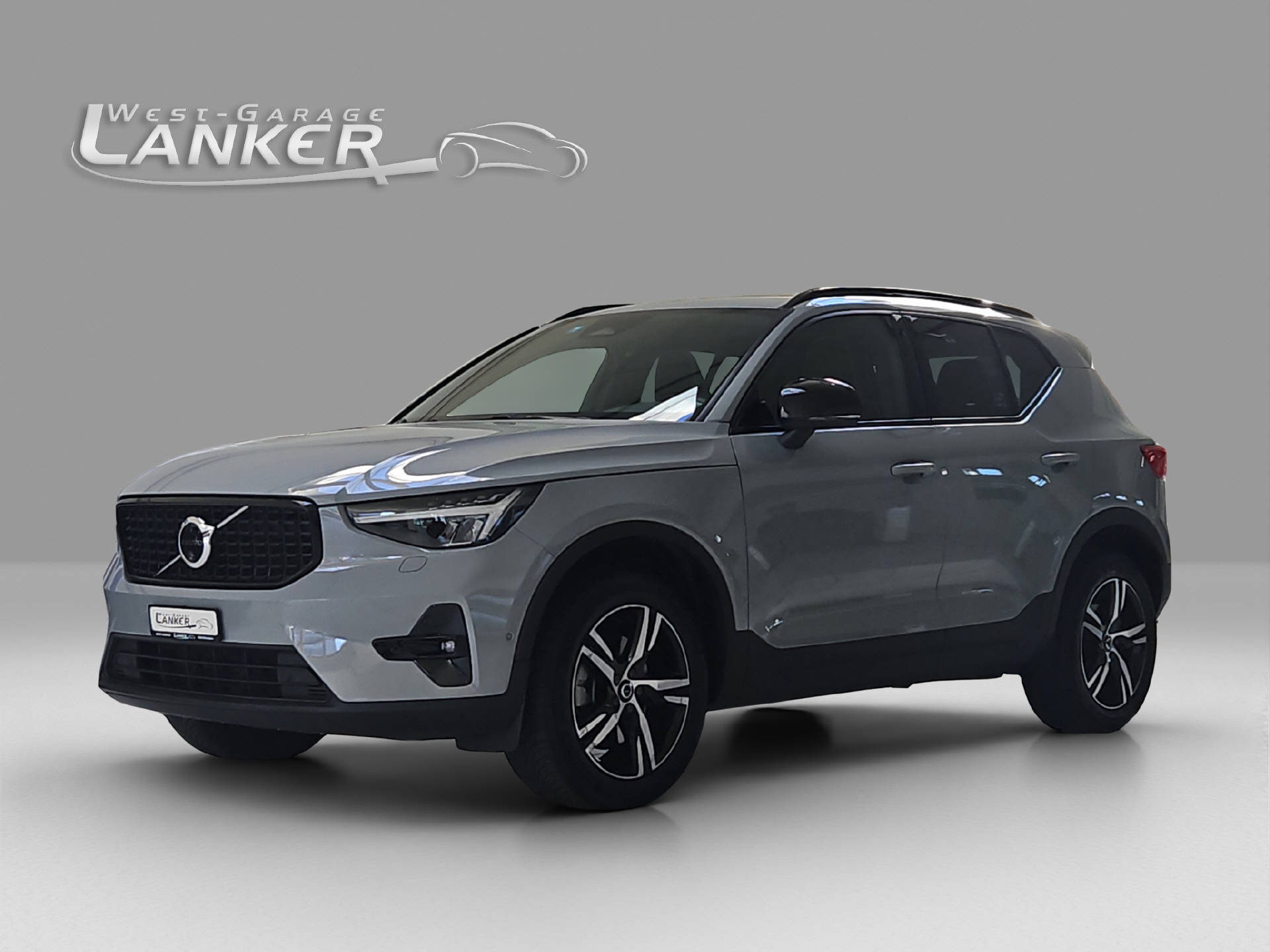 VOLVO XC40 2.0 B3 MH Plus Dark