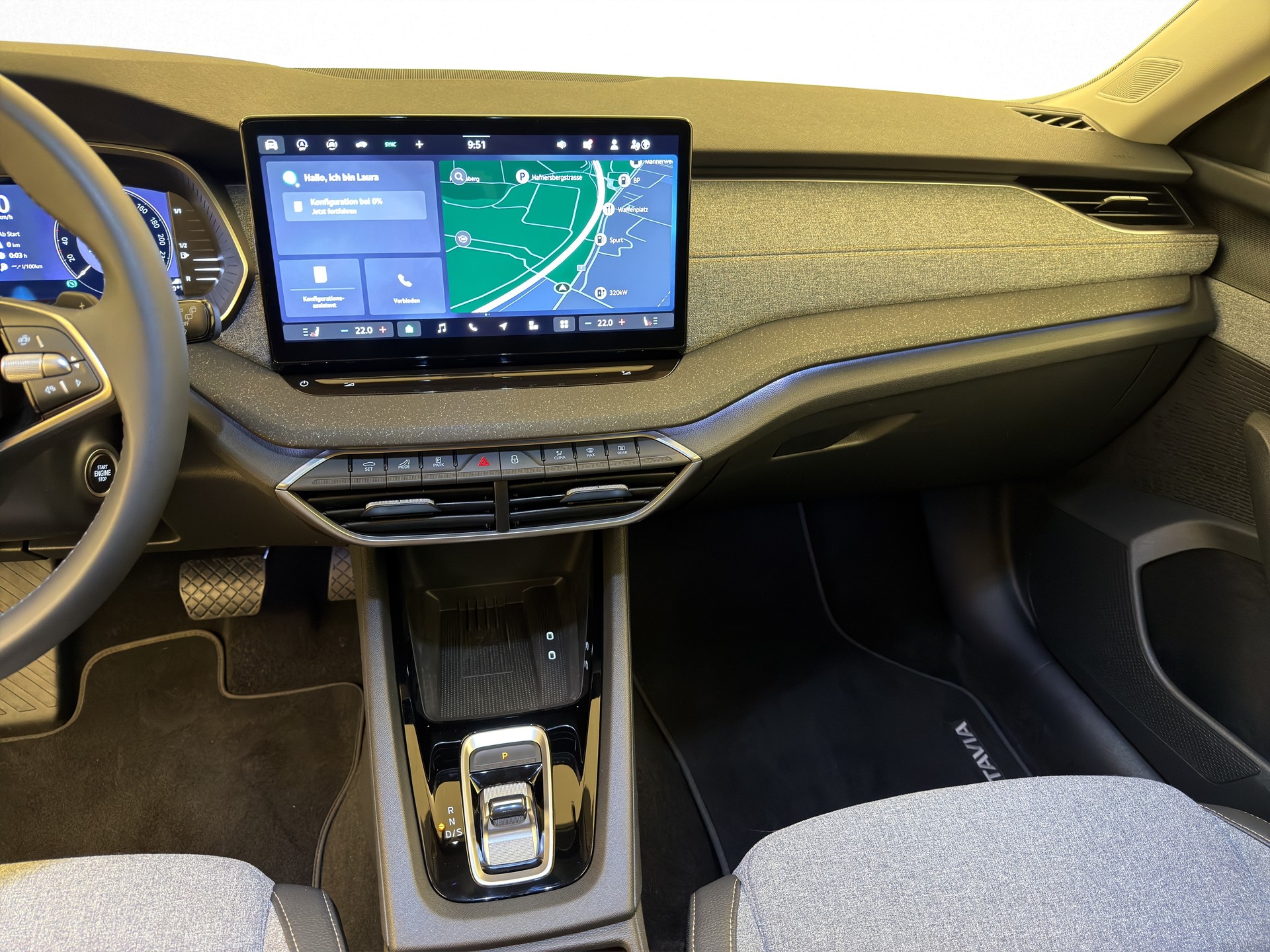 SKODA Octavia Combi 2.0 TSI Selection Tour-image-8