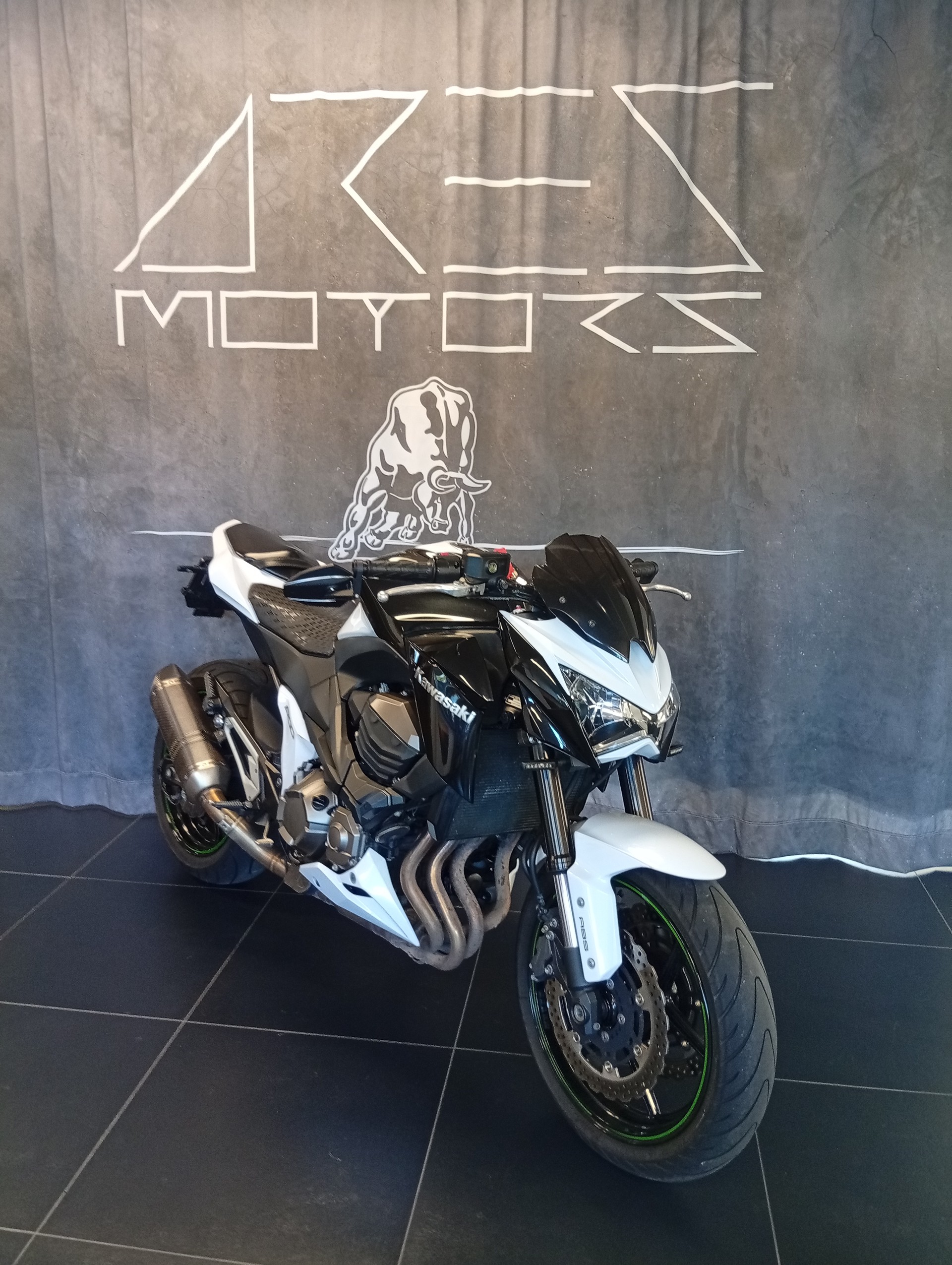 KAWASAKI Z 800 ABS-showroom-element-1
