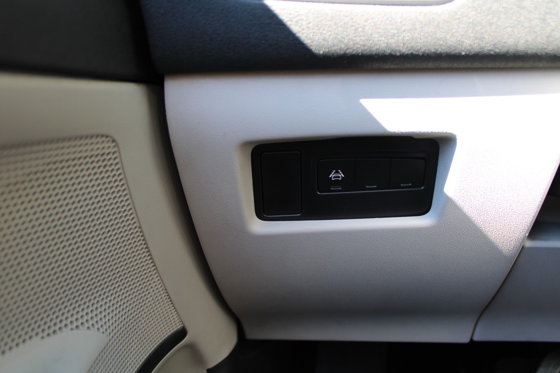 CITROEN C4 Berline 1.6 THP Exclusive EGS6-image-12