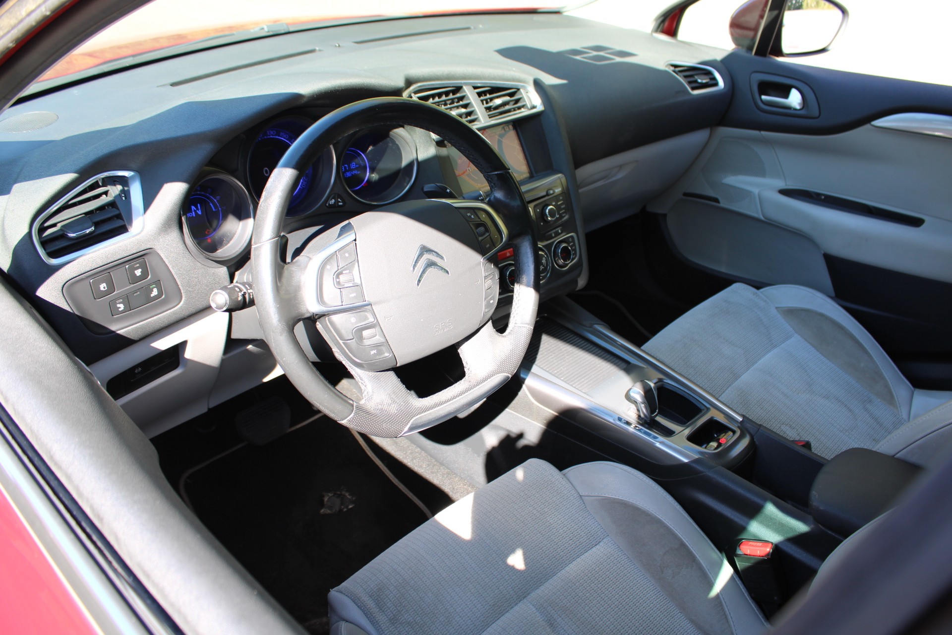 CITROEN C4 Berline 1.6 THP Exclusive EGS6-image-4