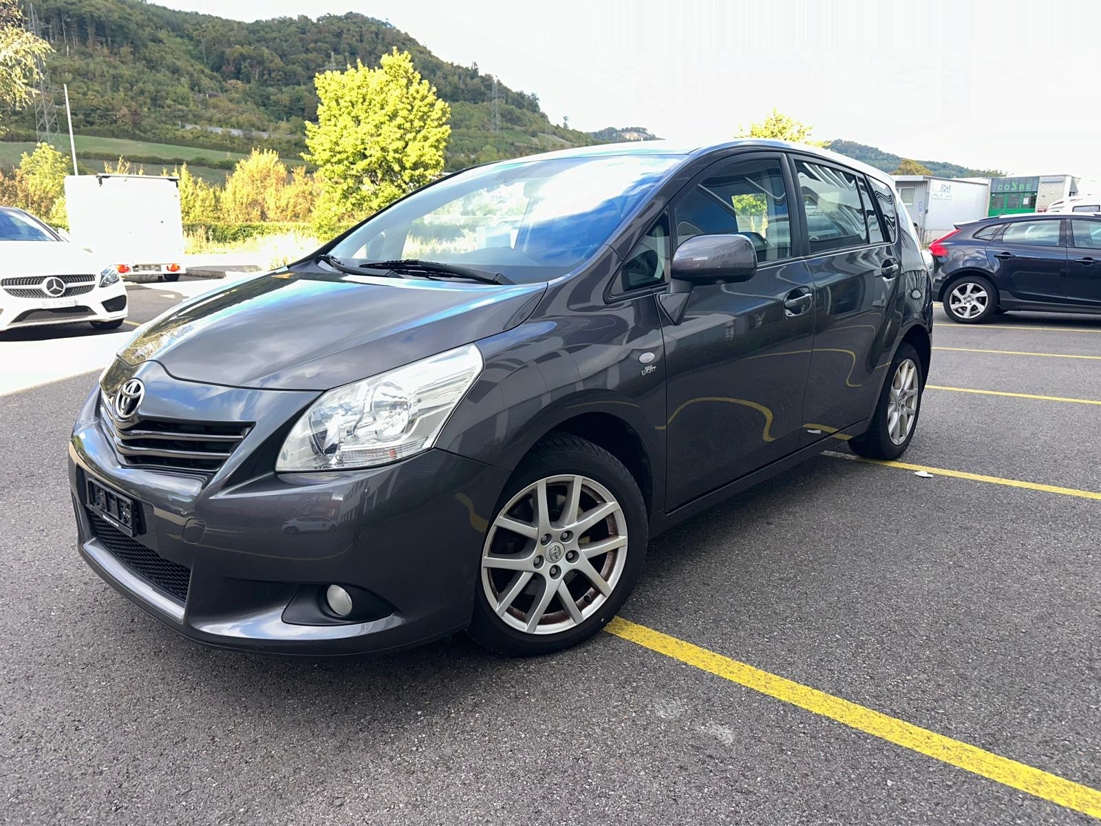 TOYOTA Verso 2.2 D-CAT Linea Sol-image-0